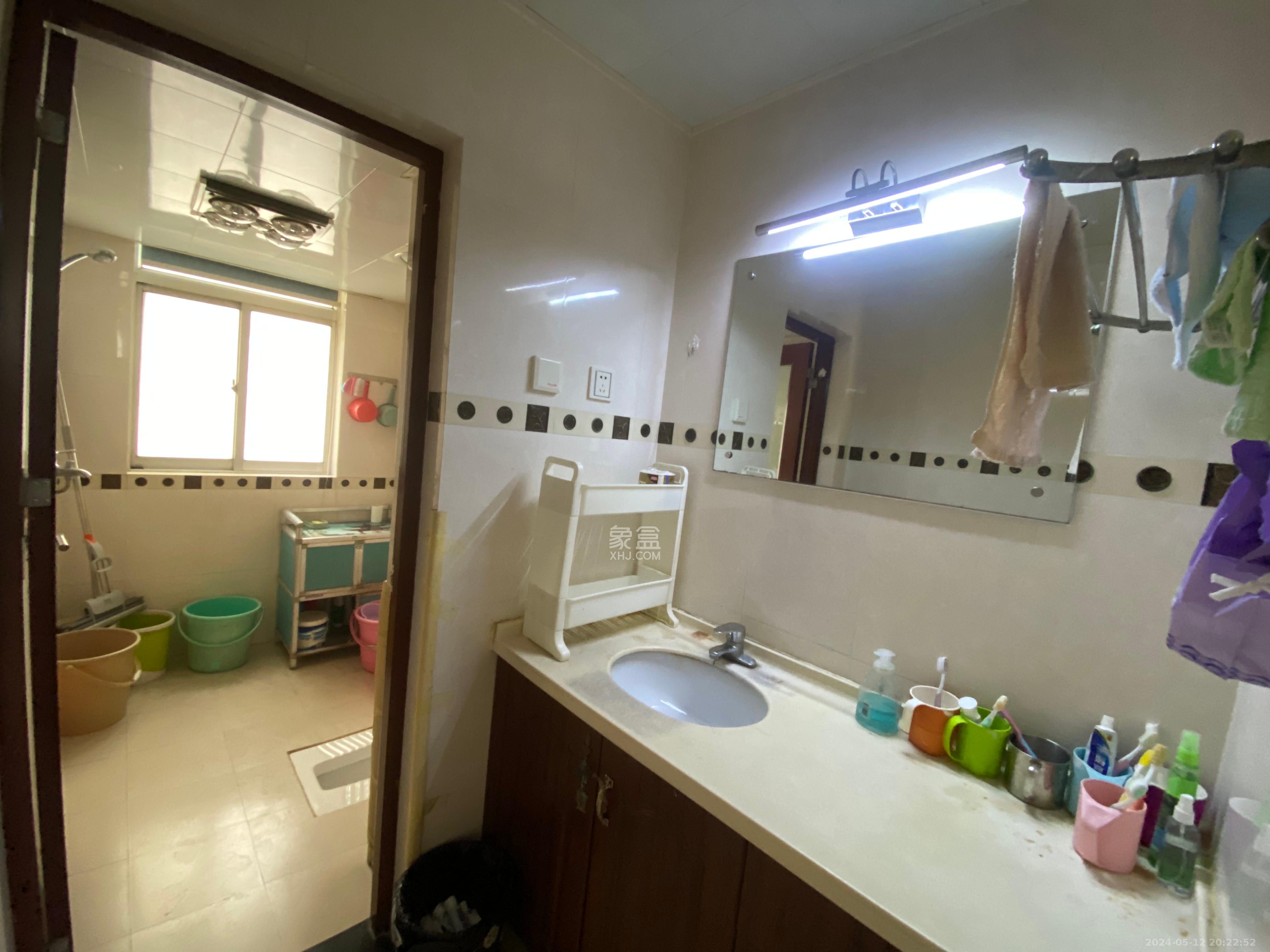 路桥大厦  4室2厅2卫   3500.00元/月室内图