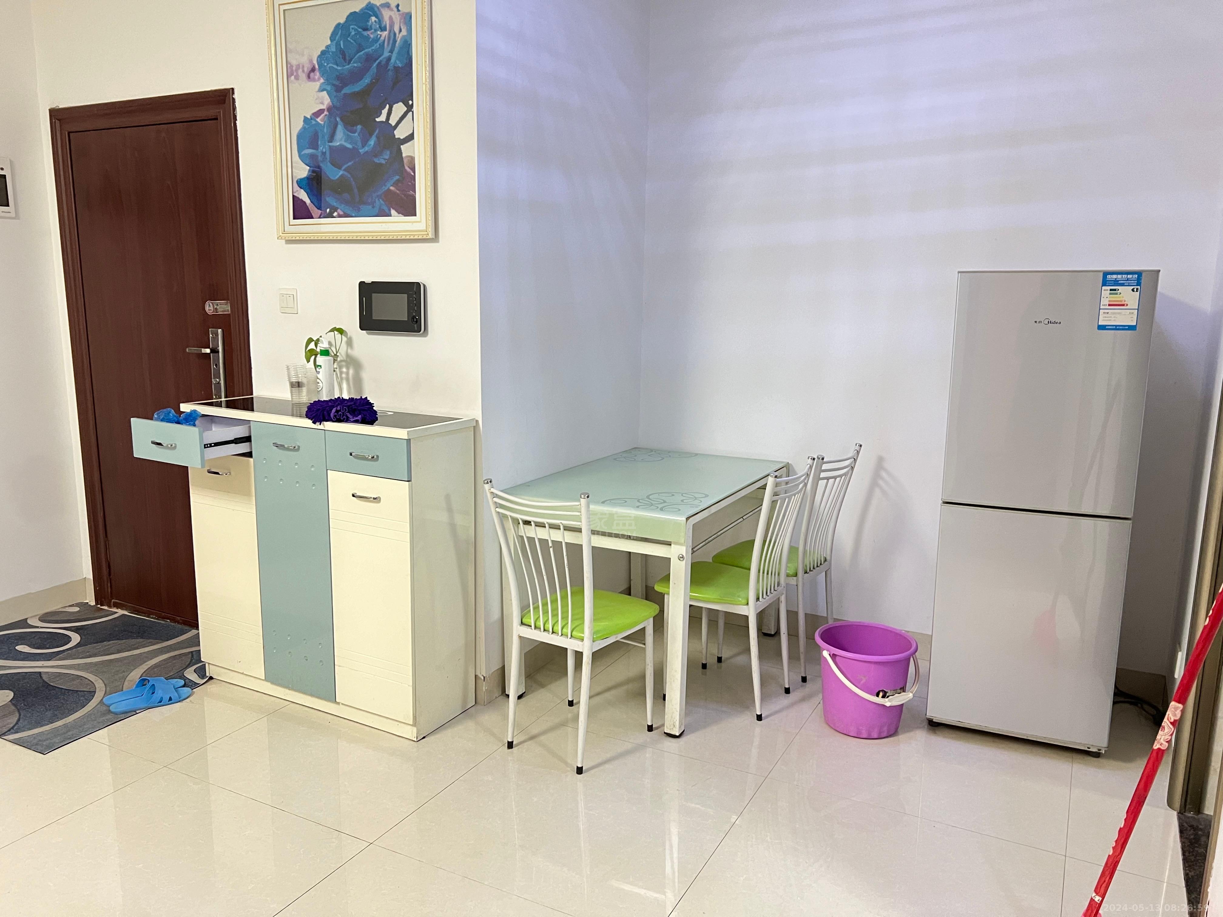 华晨御园  2室2厅1卫   1800.00元/月室内图