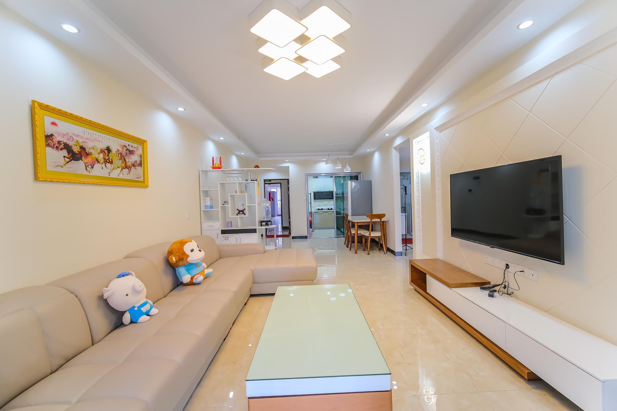 荣盛花语城  3室2厅1卫    80.0万 荣盛花语城  3室2厅1卫    80.0万客厅