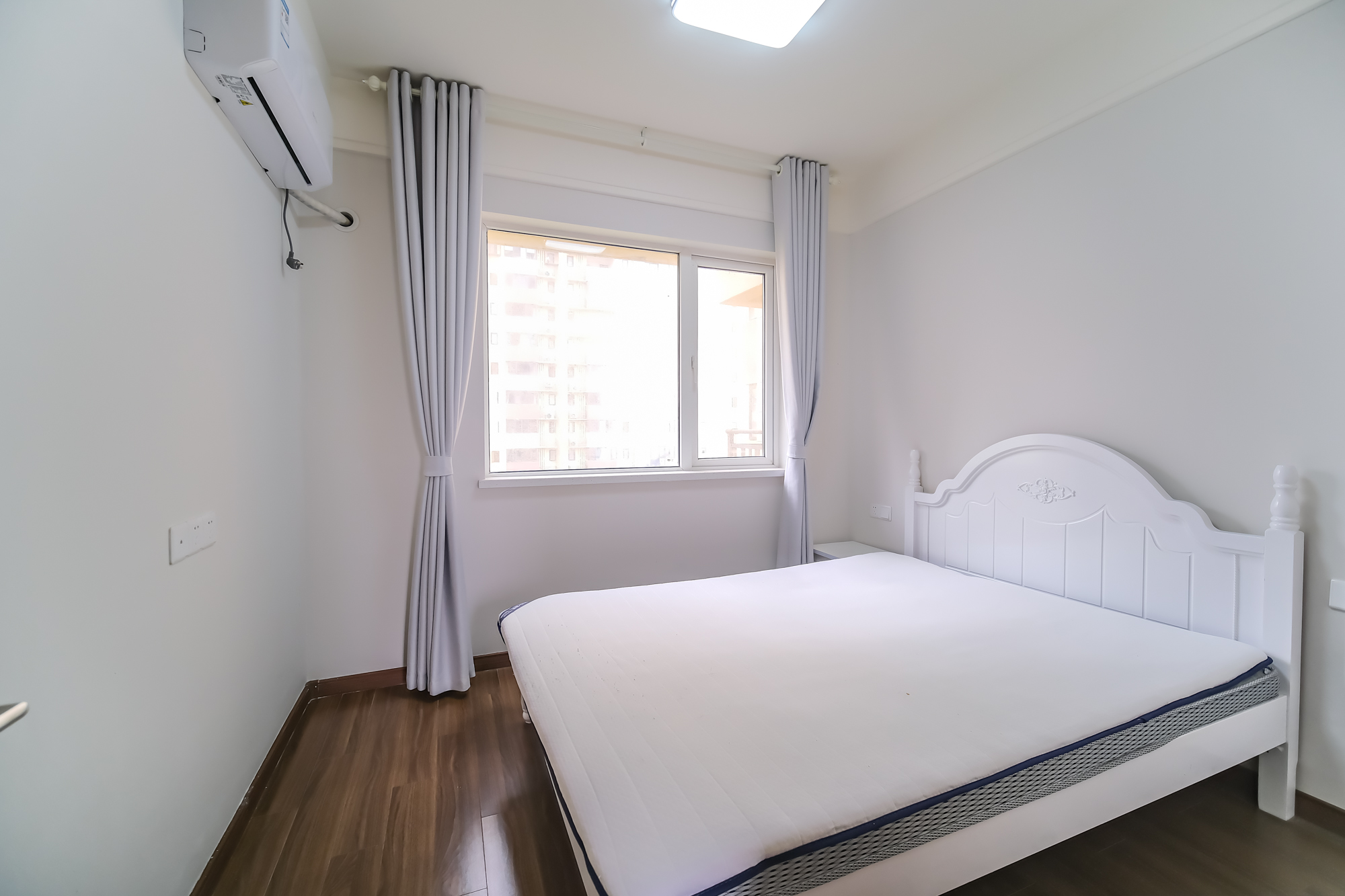 保利香槟国际 4室2厅1卫 104.0万 保利香槟国际 4室2厅1卫 104.0万卧室