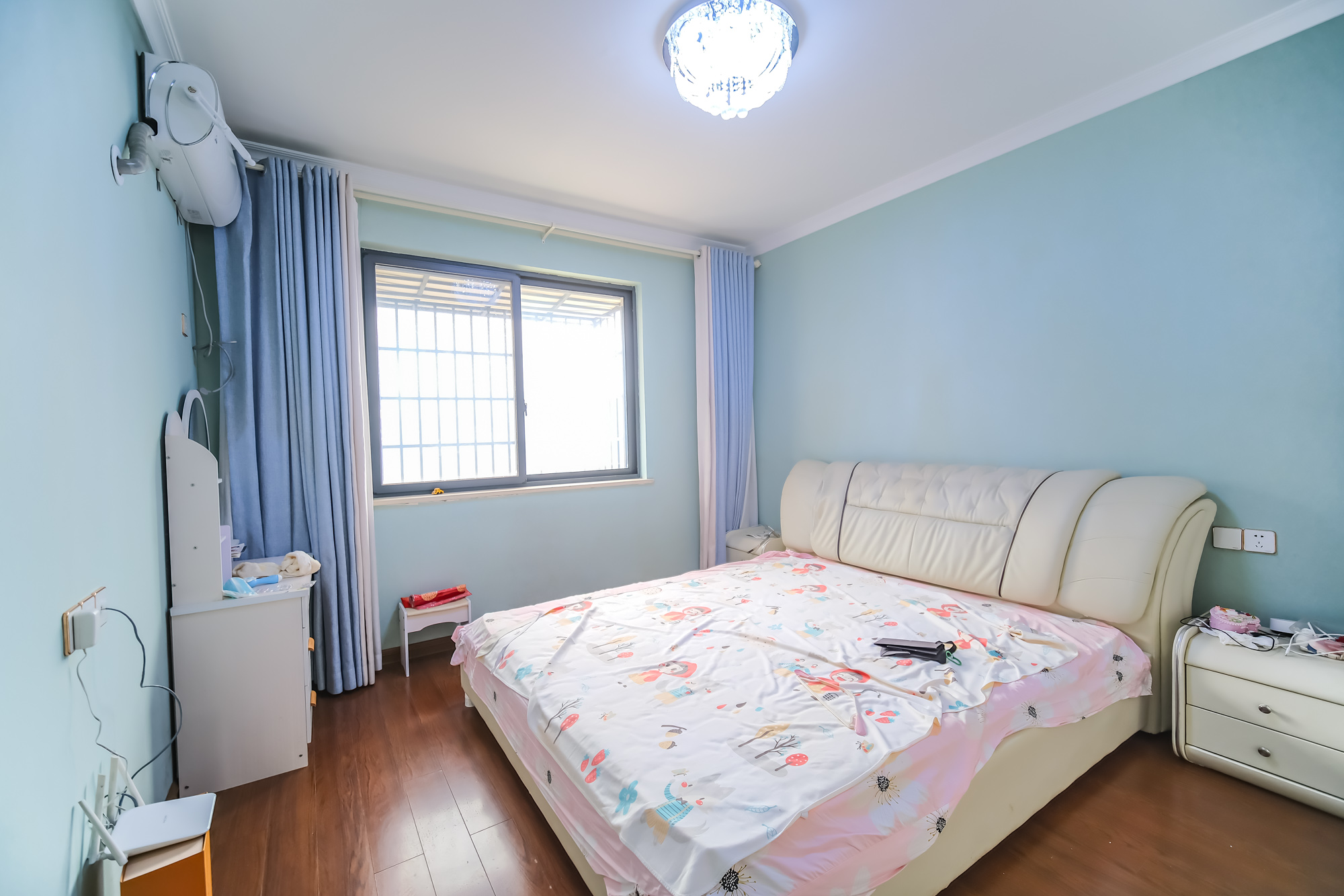 丰源国际  3室2厅2卫   79.80万卧室