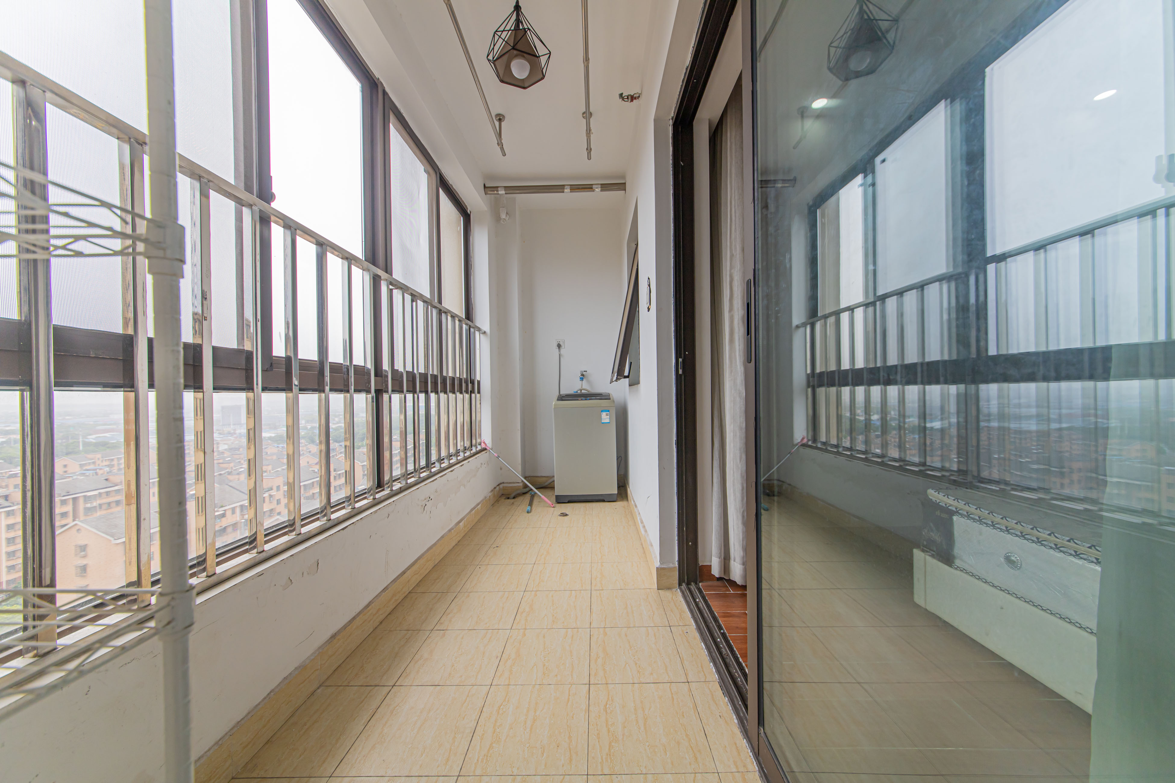 北辰中央公园B区  1室1厅1卫   40.30万阳台
