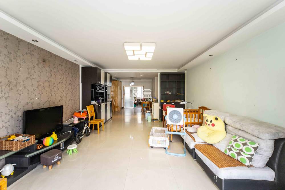 芙蓉苑  3室2厅2卫    75.0万