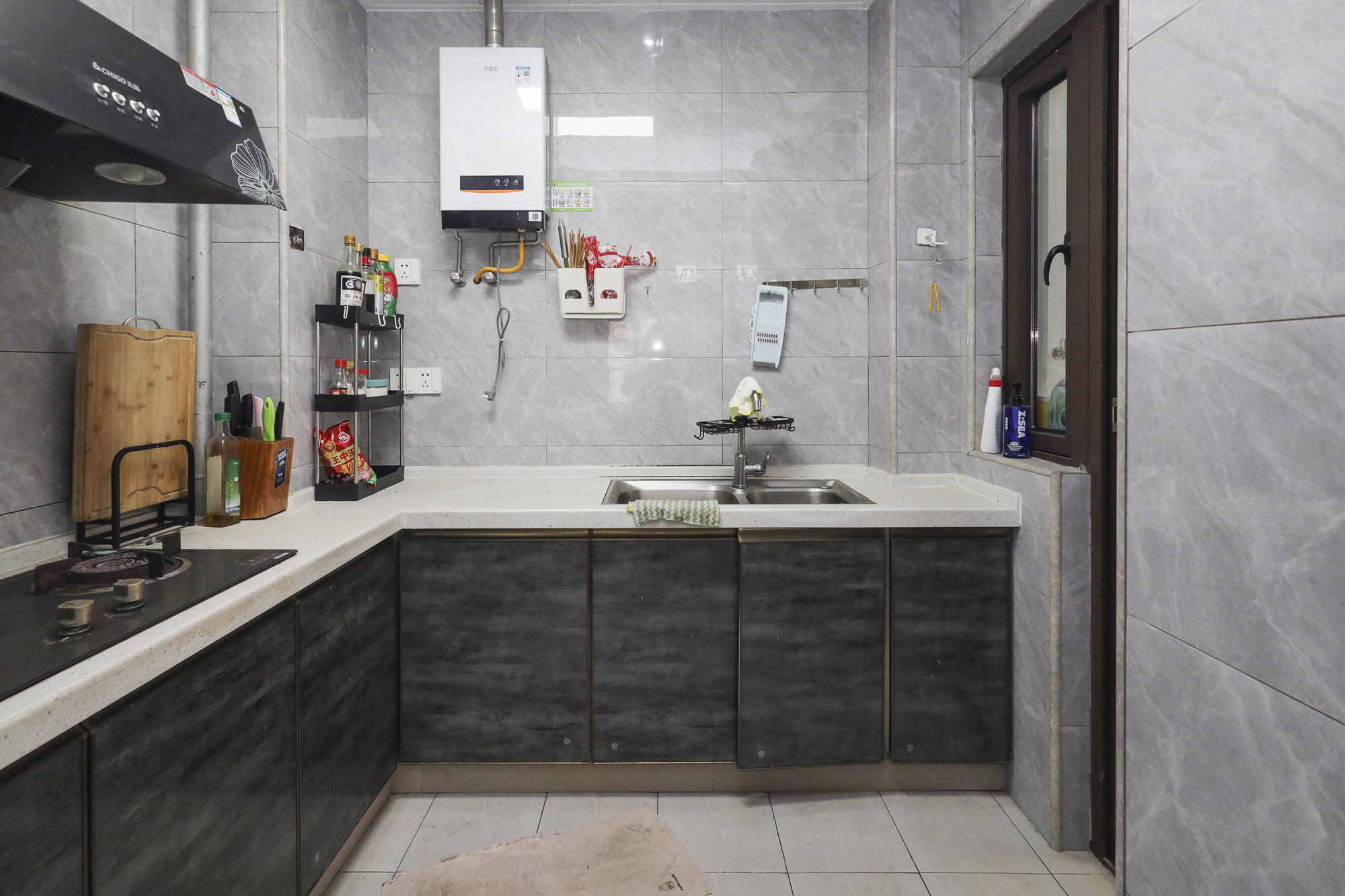 山语城三期  3室2厅2卫    65.0万厨房