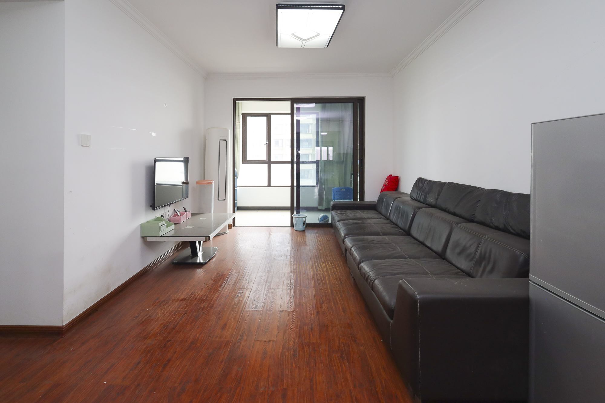 山语城三期  3室2厅2卫    65.0万客厅