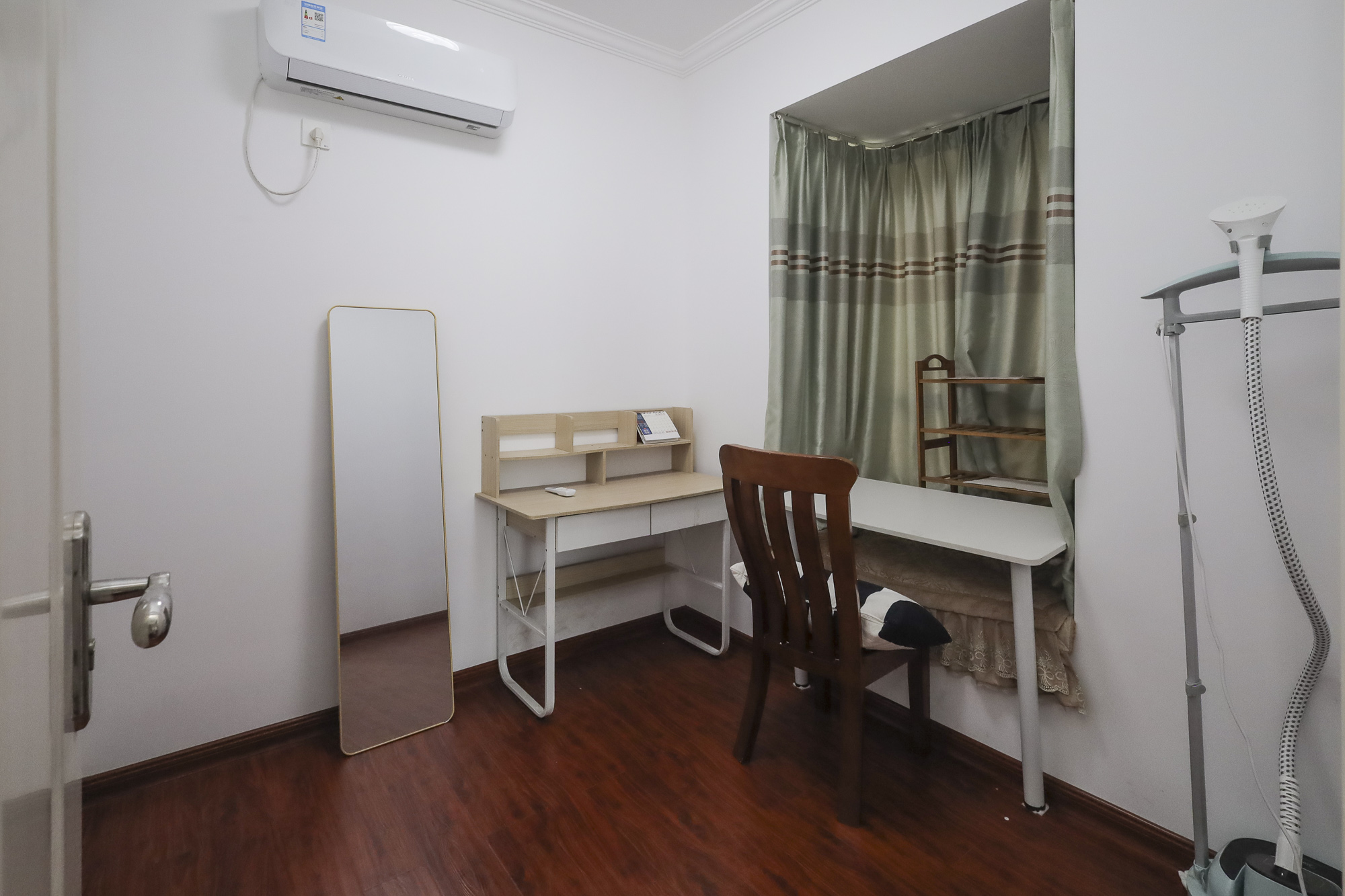 山语城三期  3室2厅2卫    65.0万卧室