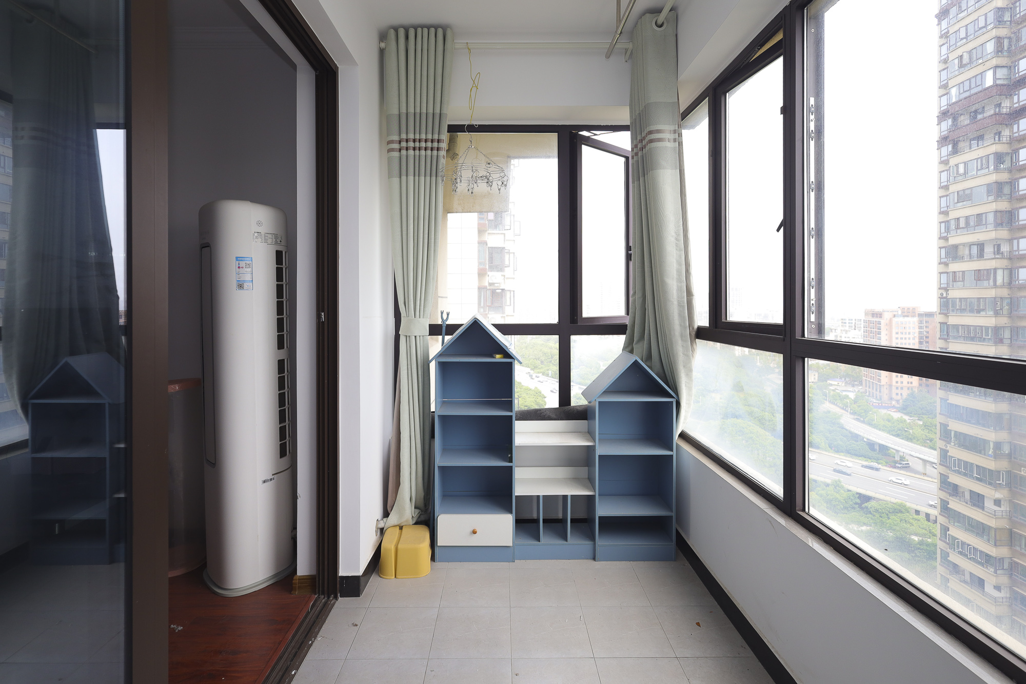 山语城三期  3室2厅2卫    65.0万 山语城三期  3室2厅2卫    65.0万阳台