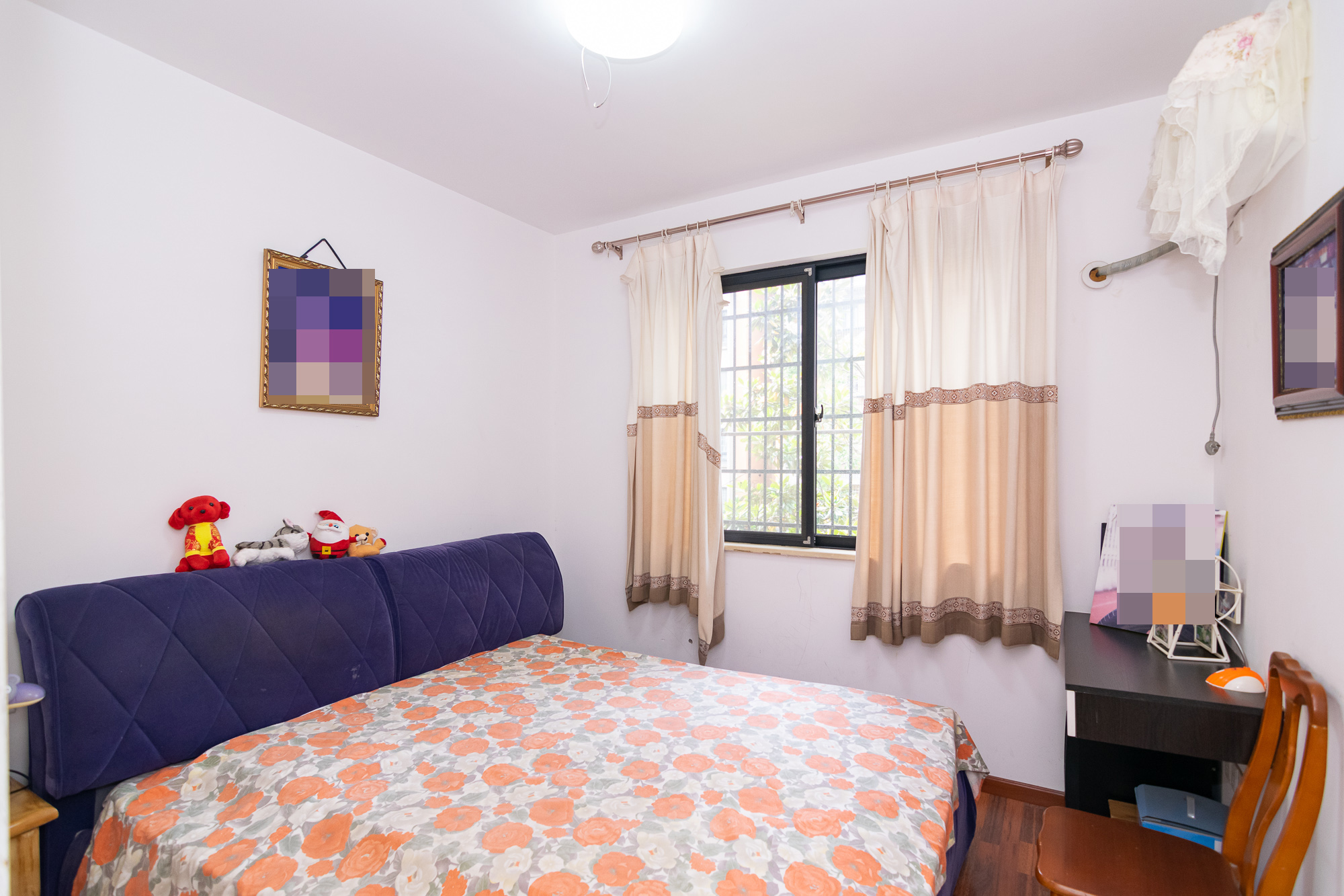 丽景华庭 3室2厅1卫 80.0万 丽景华庭 3室2厅1卫 80.0万卧室