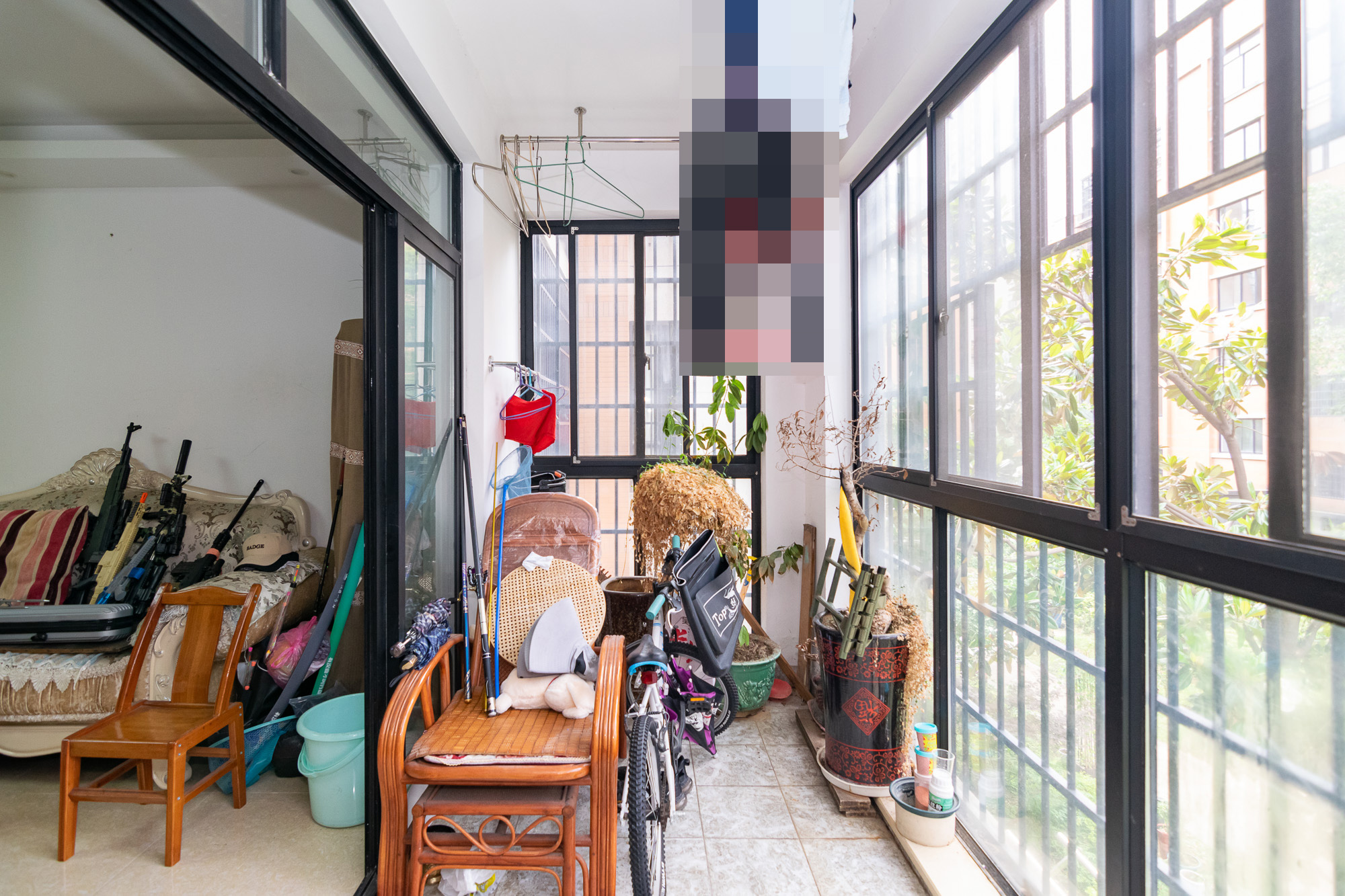 丽景华庭 3室2厅1卫 80.0万 丽景华庭 3室2厅1卫 80.0万阳台