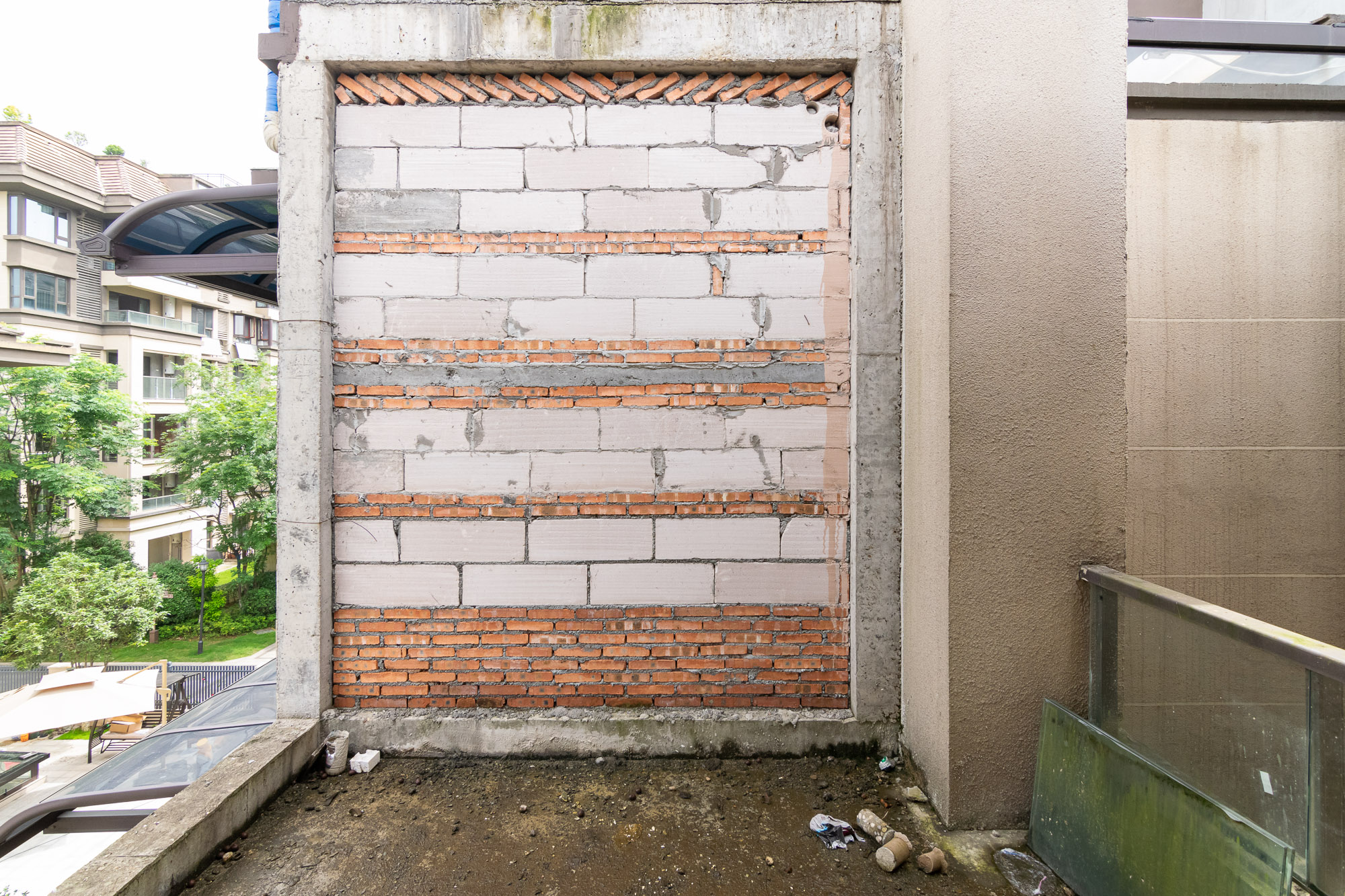 华润桃源里 5室3厅1卫 200.0万 华润桃源里 5室3厅1卫 200.0万阳台