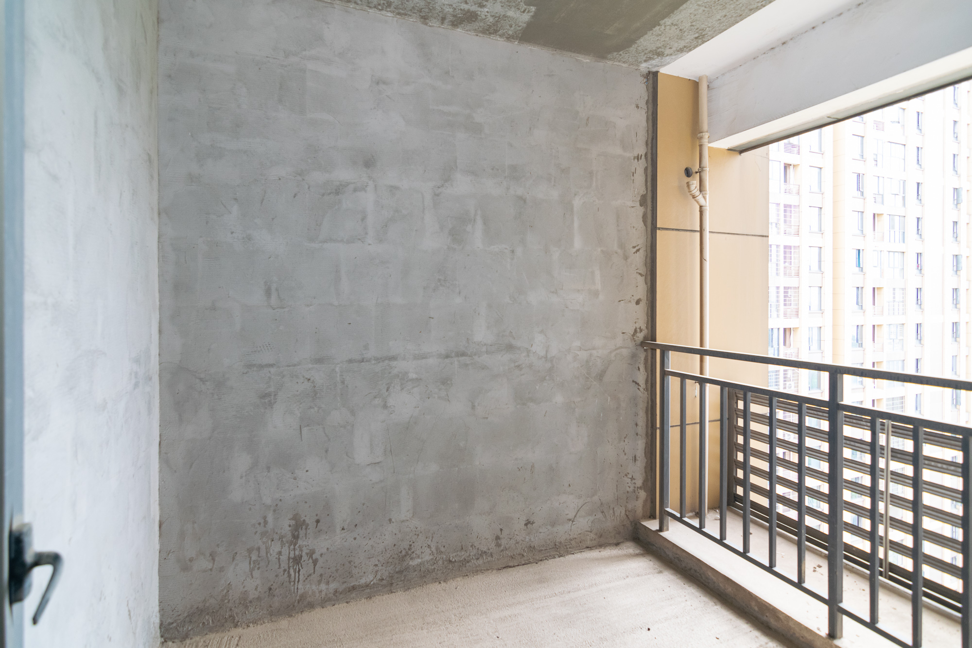 联诚现代城  3室2厅1卫    52.0万 联诚现代城  3室2厅1卫    52.0万卧室