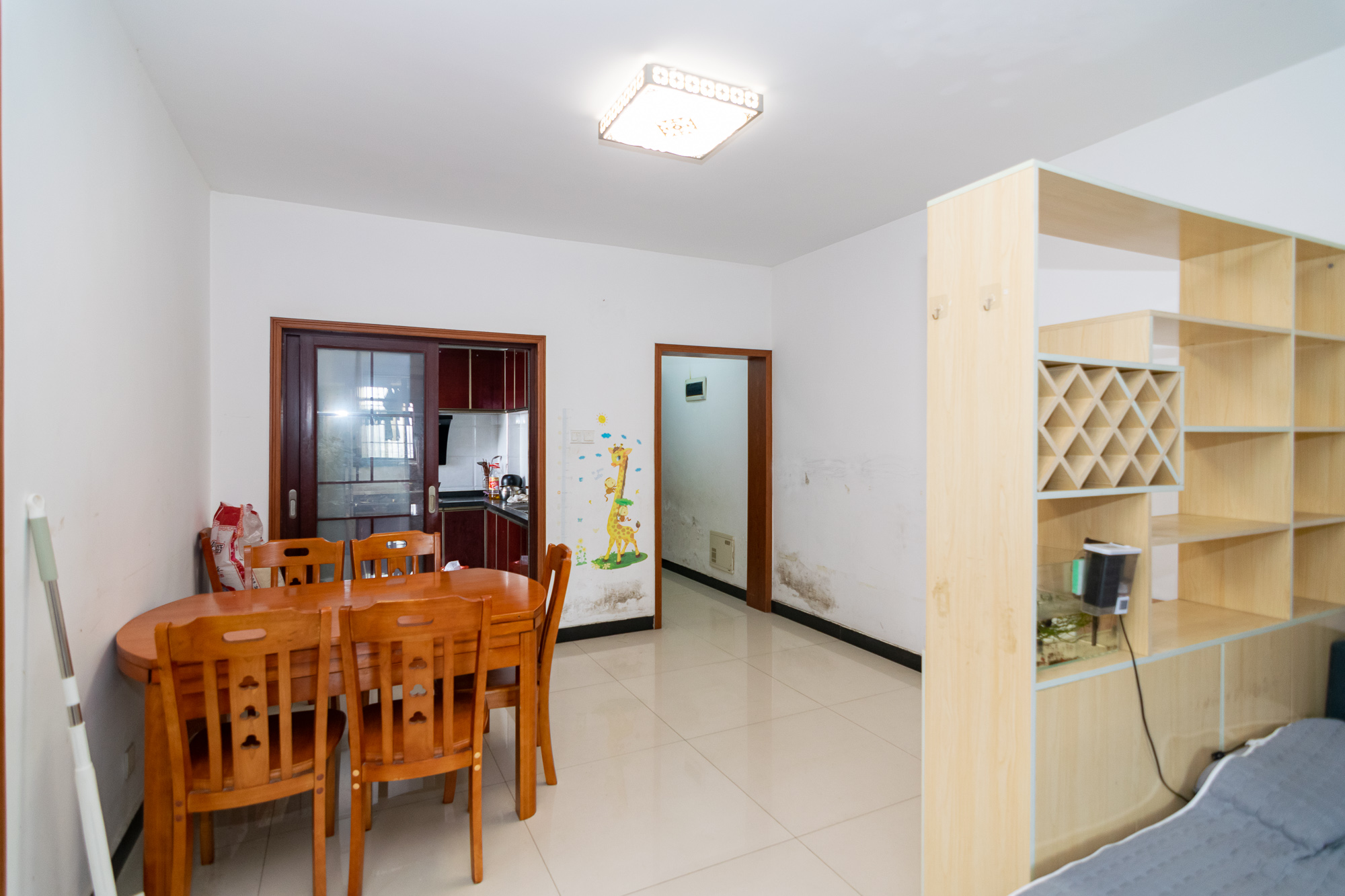 中鼎江岸花城  2室2厅0卫    42.8万 中鼎江岸花城  2室2厅0卫    42.8万客厅