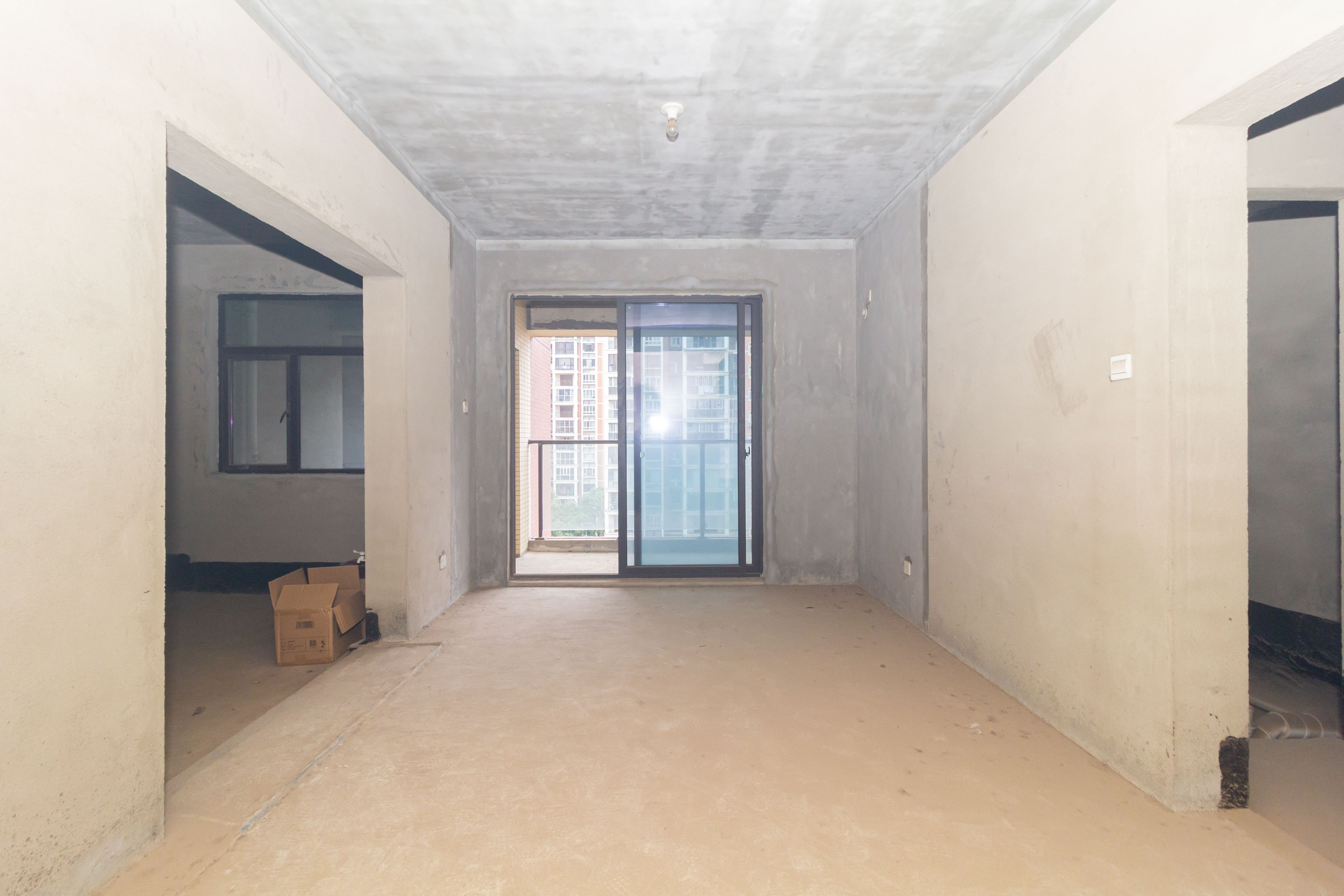 盛隆佳园 5室2厅3卫 168.0万 盛隆佳园 5室2厅3卫 168.0万客厅