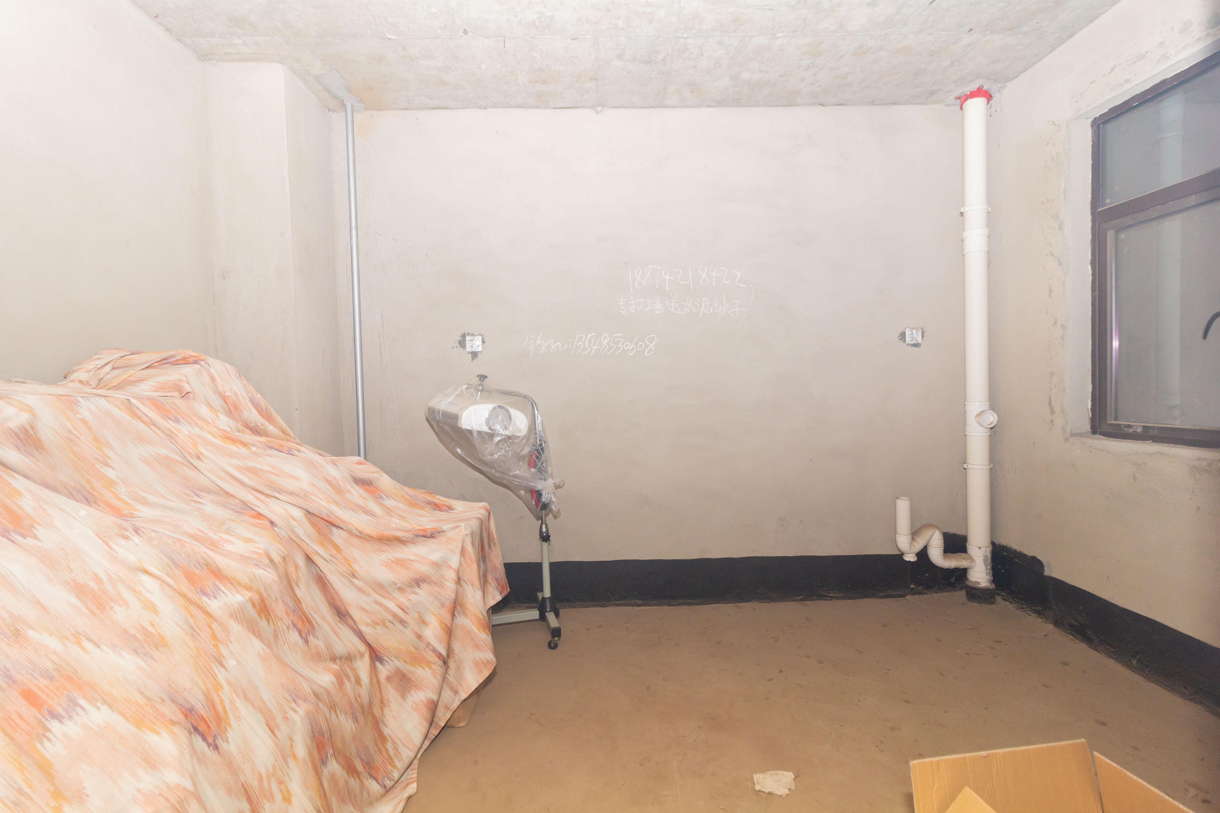 盛隆佳园 5室2厅3卫 168.0万 盛隆佳园 5室2厅3卫 168.0万厨房