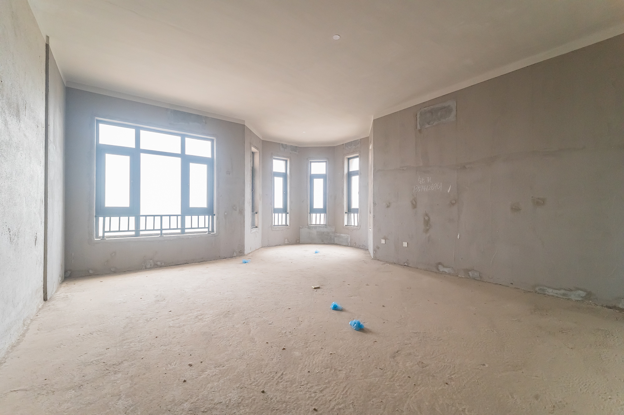 碧桂园威尼斯城 6室2厅3卫 292.0万 碧桂园威尼斯城 6室2厅3卫 292.0万其他