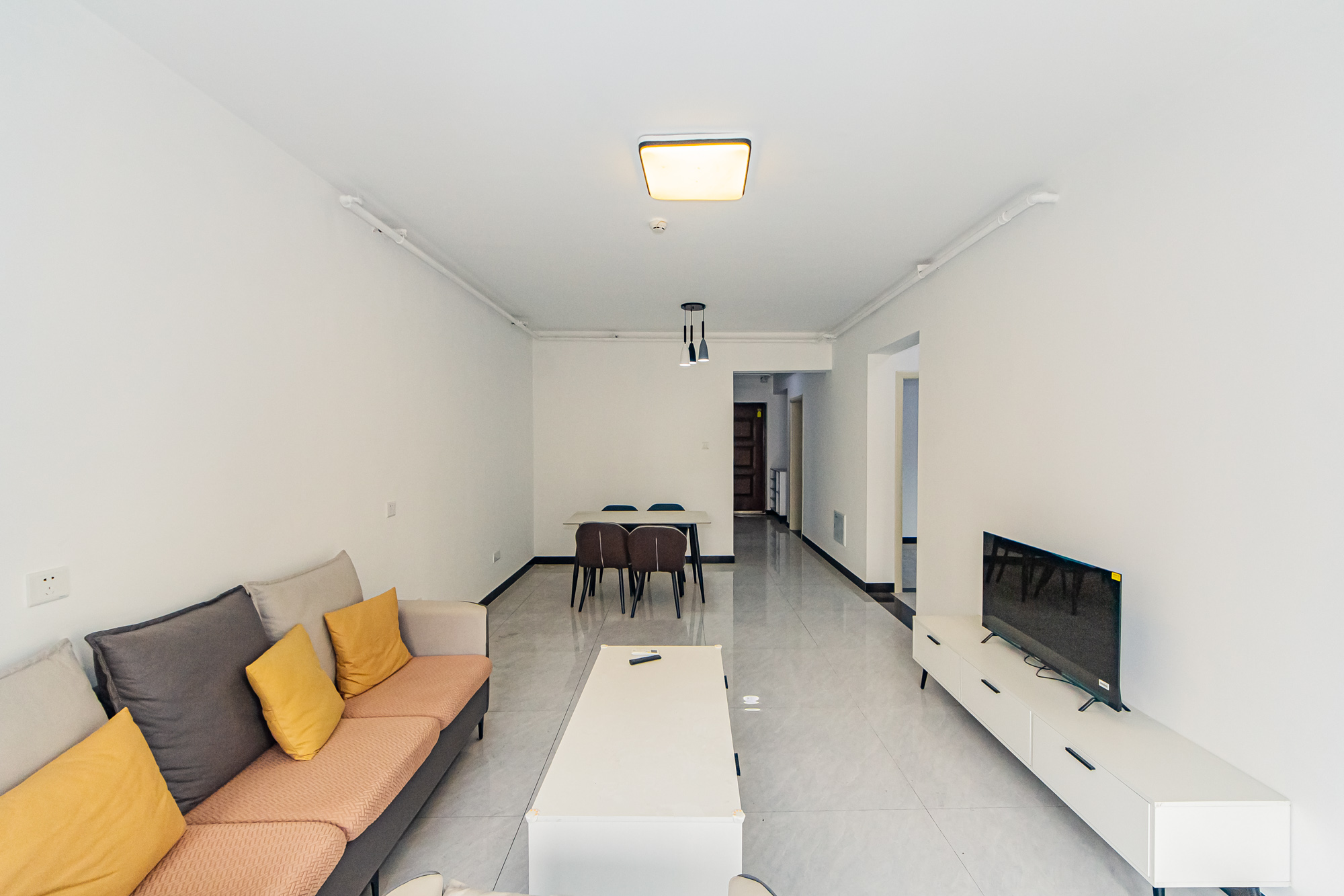 北辰三角洲C2区  3室2厅1卫    145.0万客厅