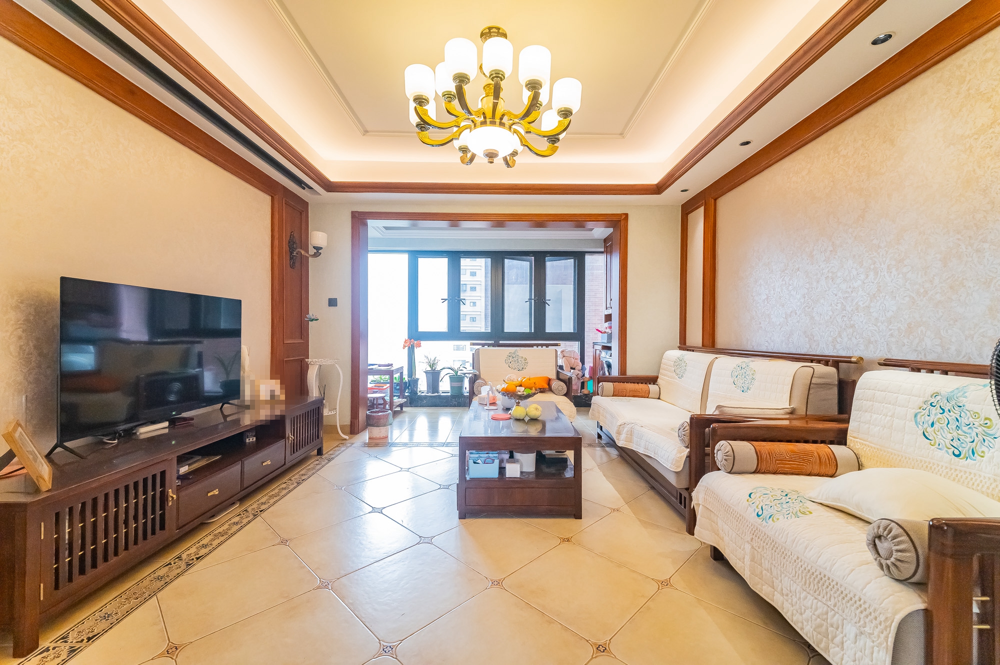 深业喜汇  4室2厅2卫    138.0万 深业喜汇  4室2厅2卫    138.0万客厅