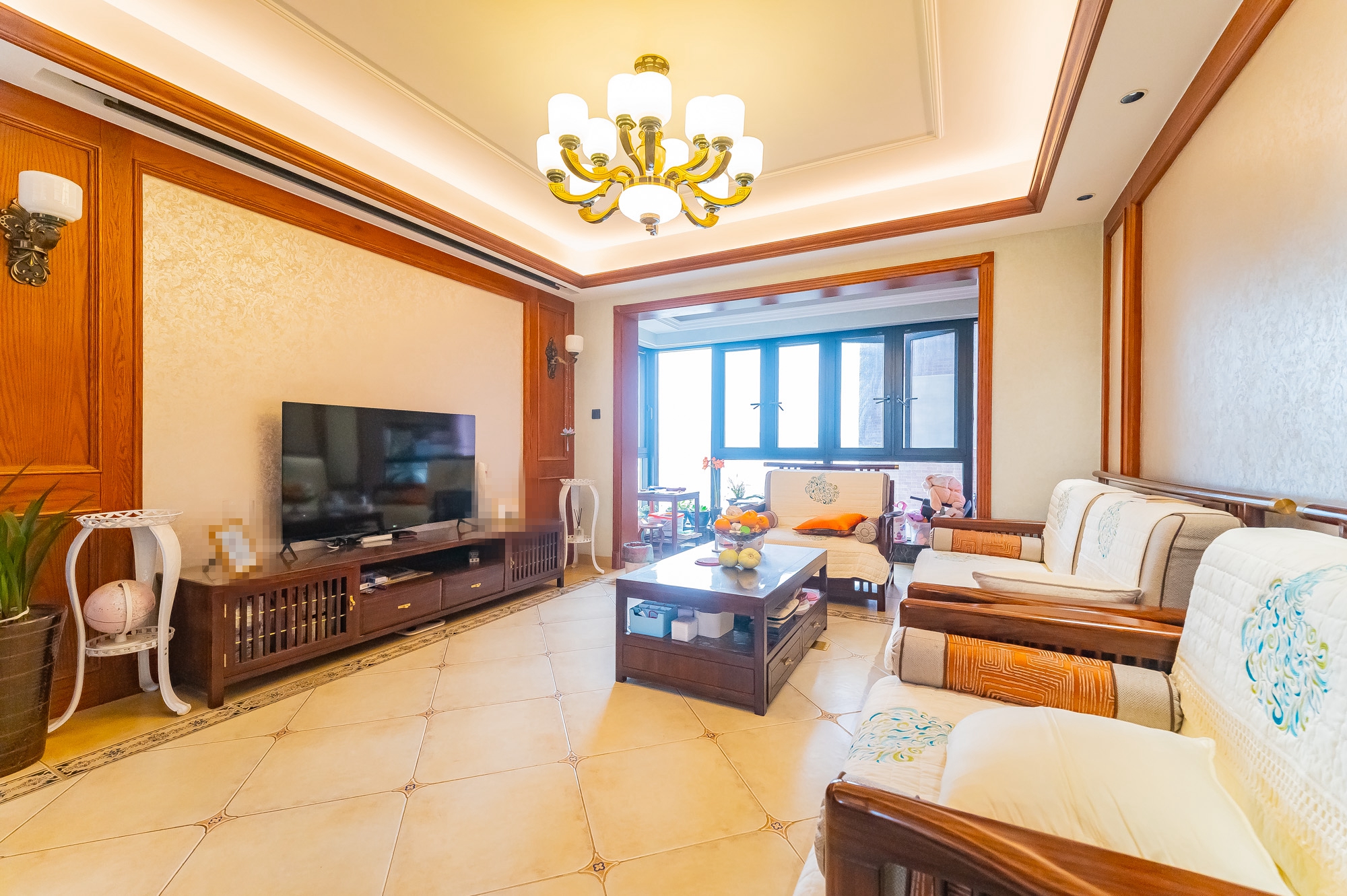 深业喜汇  4室2厅2卫    138.0万 深业喜汇  4室2厅2卫    138.0万客厅