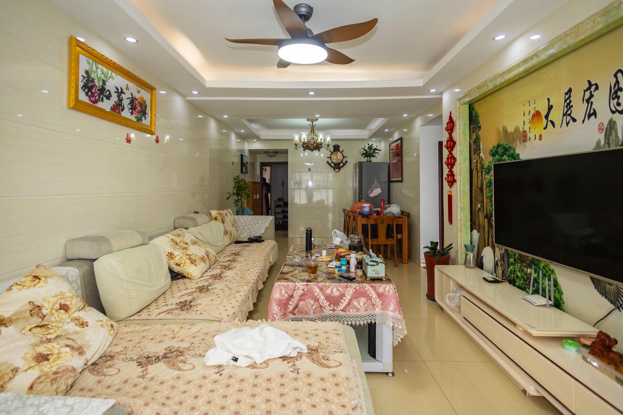 蝴蝶谷  2室2厅1卫    51.0万 蝴蝶谷  2室2厅1卫    51.0万客厅