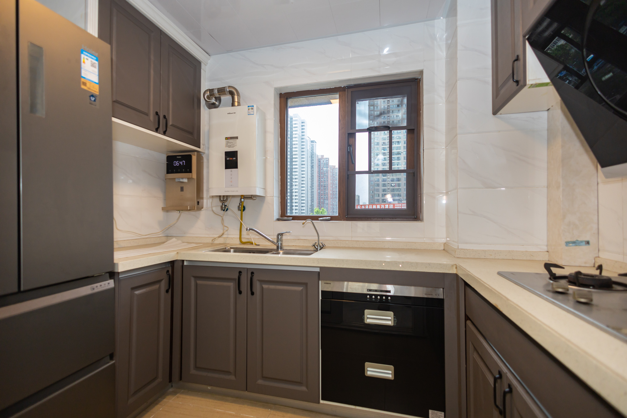 碧桂园中央花园  4室2厅2卫    126.8万 碧桂园中央花园  4室2厅2卫    126.8万厨房