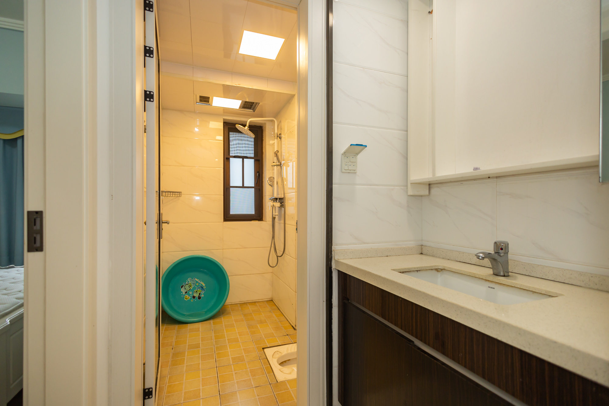 碧桂园中央花园  4室2厅2卫    126.8万 碧桂园中央花园  4室2厅2卫    126.8万卫生间