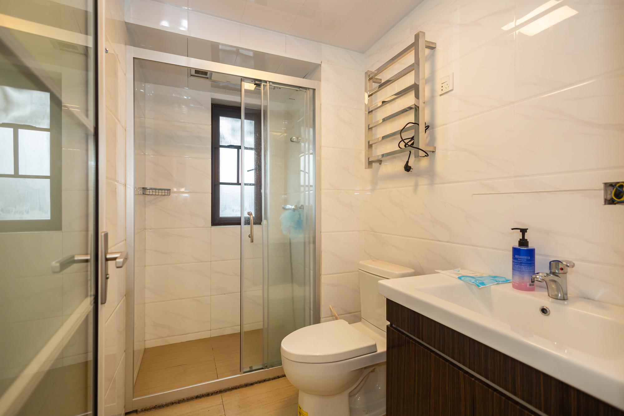 碧桂园中央花园  4室2厅2卫    126.8万 碧桂园中央花园  4室2厅2卫    126.8万卫生间