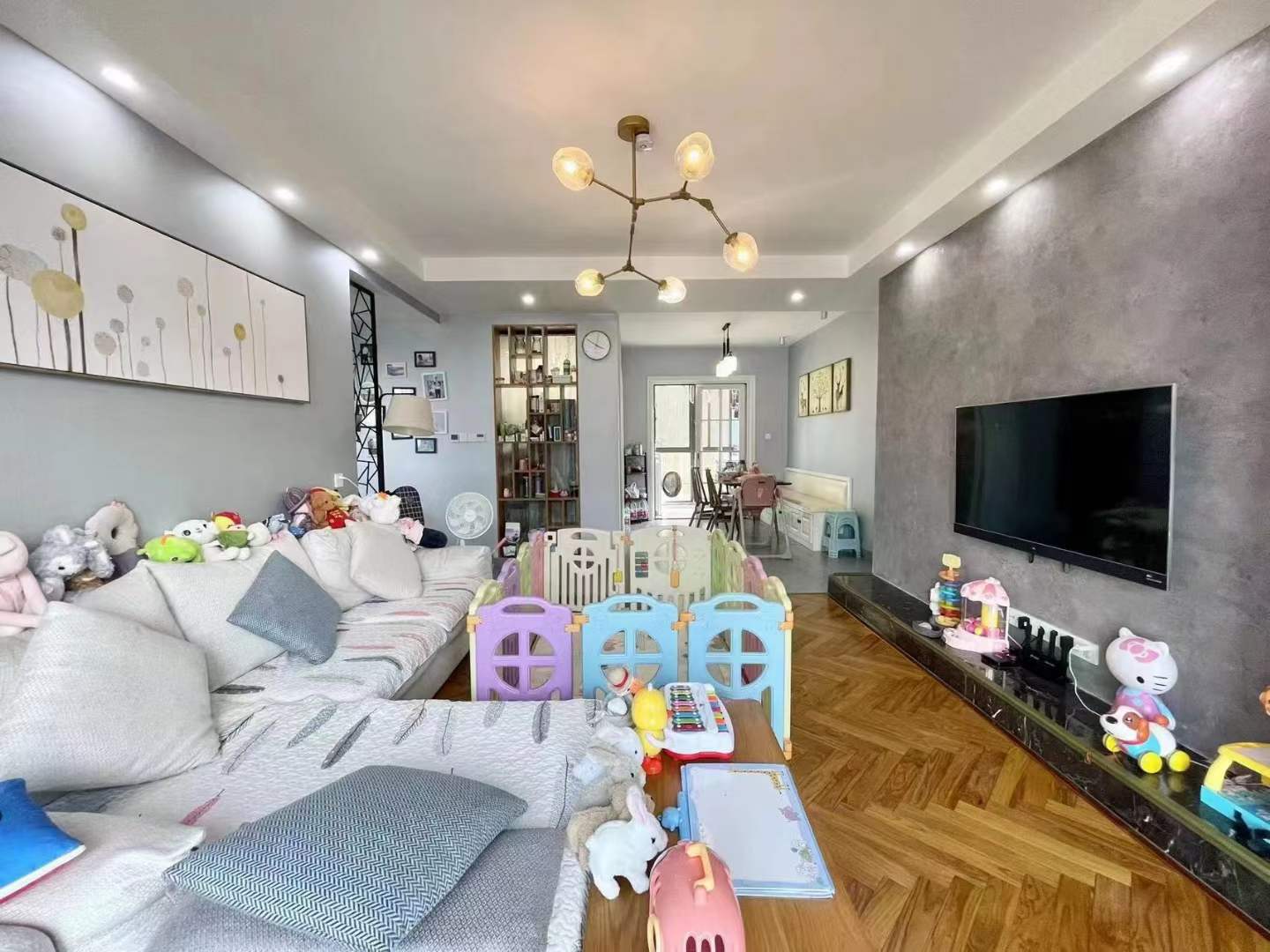 日盛山湖城 4室2厅1卫 86.0万 日盛山湖城 4室2厅1卫 86.0万室内图