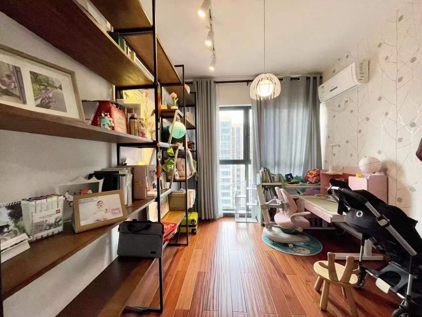 日盛山湖城 4室2厅1卫 86.0万 日盛山湖城 4室2厅1卫 86.0万室内图