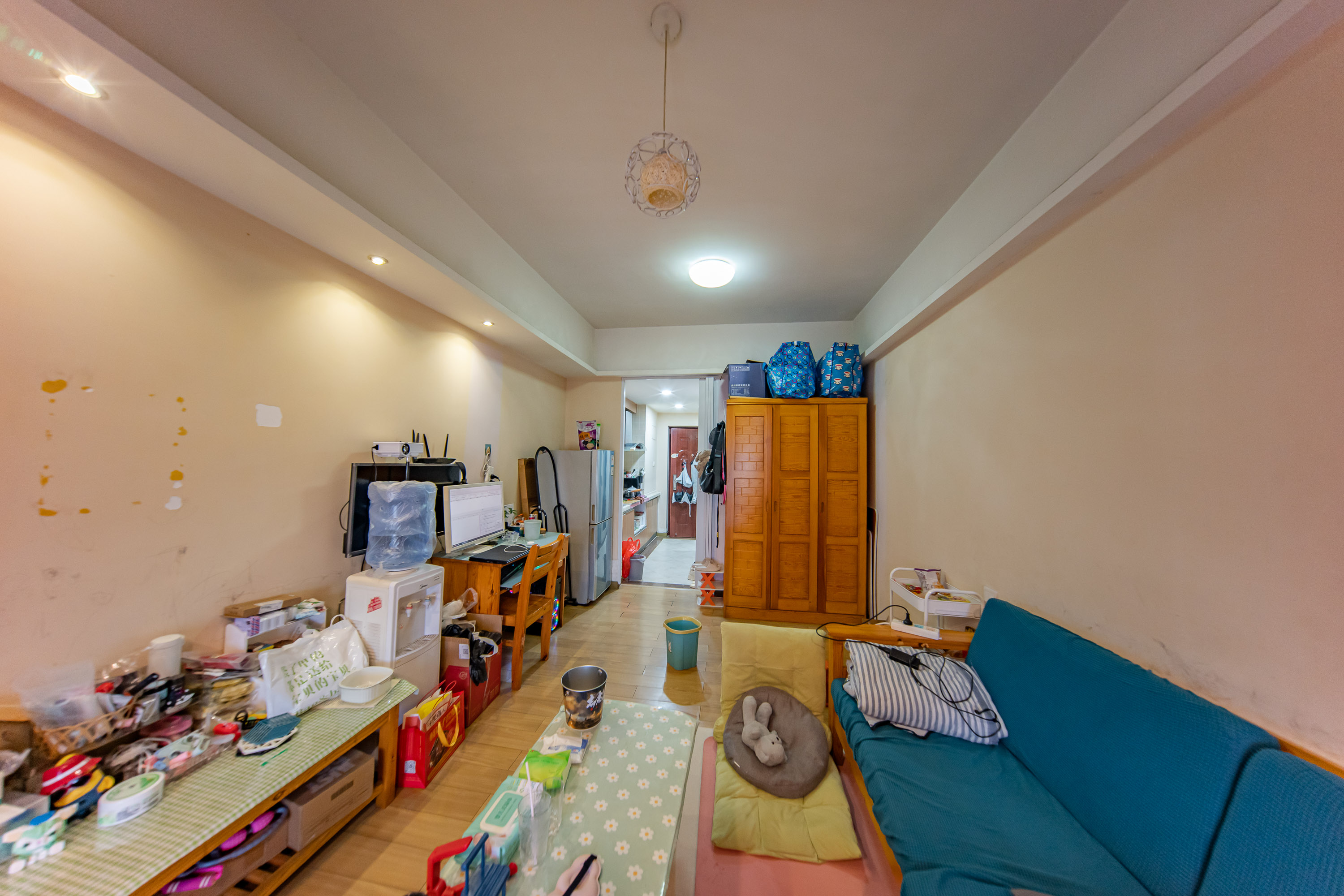 米兰春天  1室1厅1卫    20.0万客厅