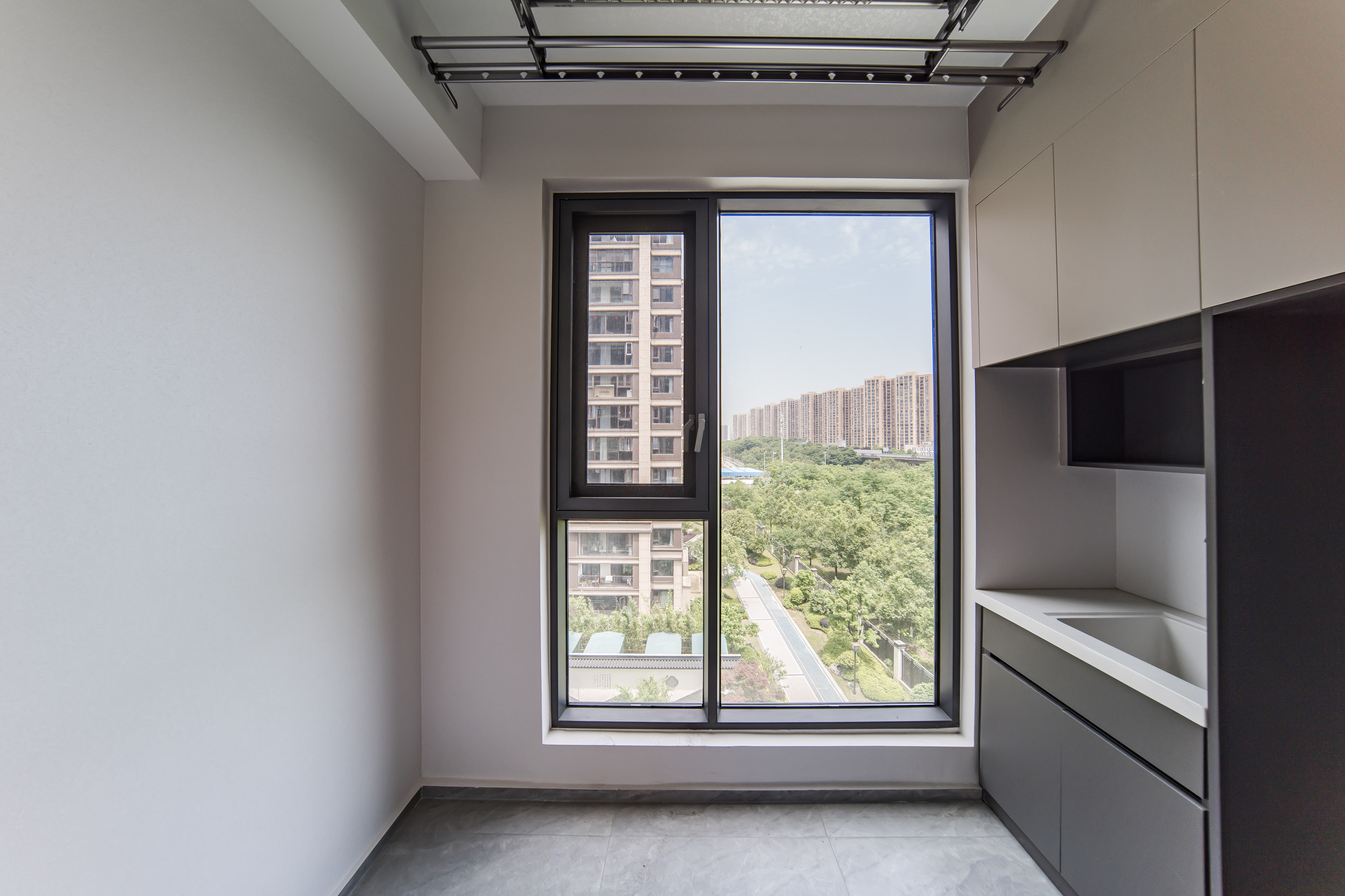建发电建江山悦  4室2厅3卫    300.0万阳台