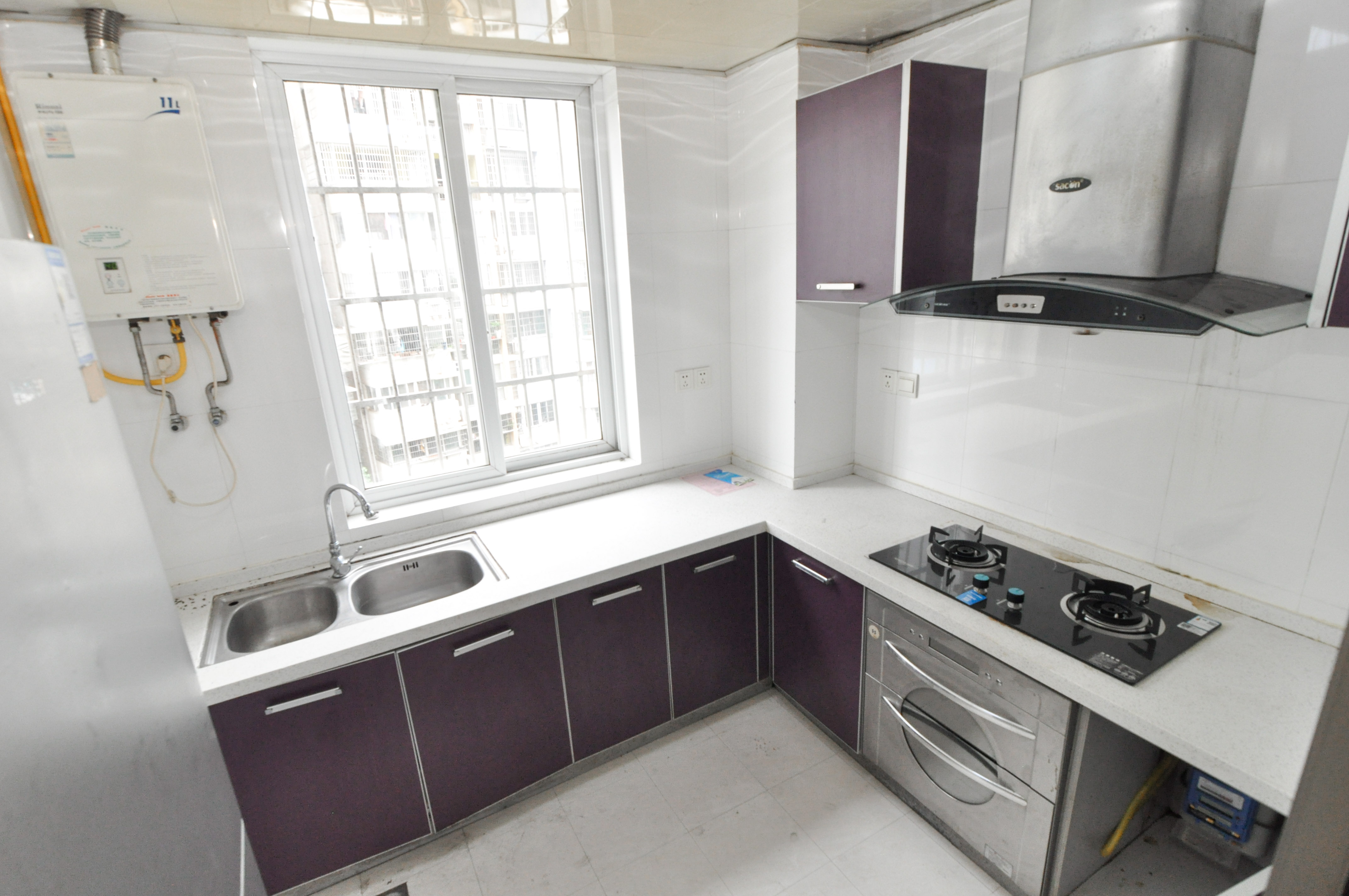 玛依拉山庄  3室2厅2卫    112.0万 玛依拉山庄  3室2厅2卫    112.0万厨房