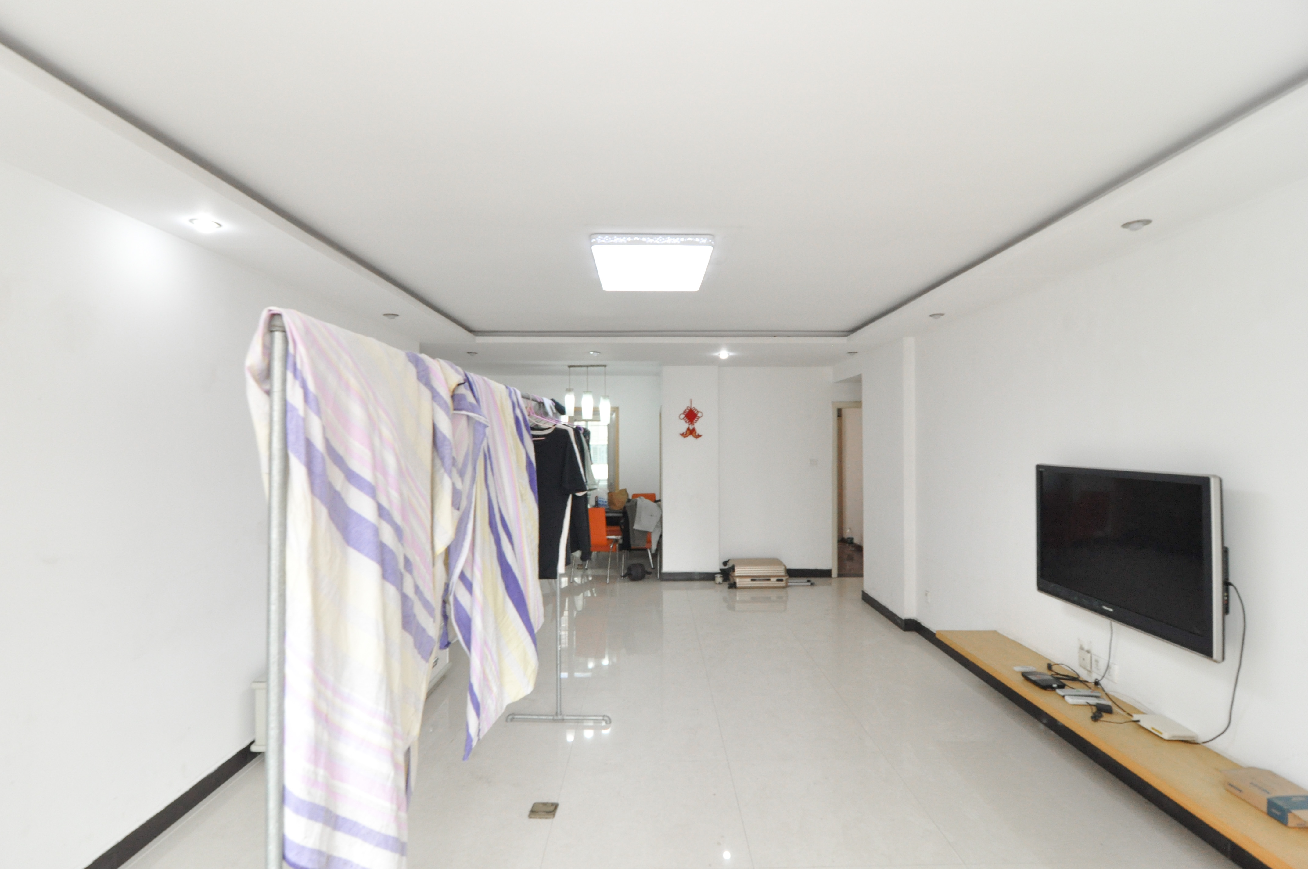 玛依拉山庄  3室2厅2卫    112.0万 玛依拉山庄  3室2厅2卫    112.0万客厅