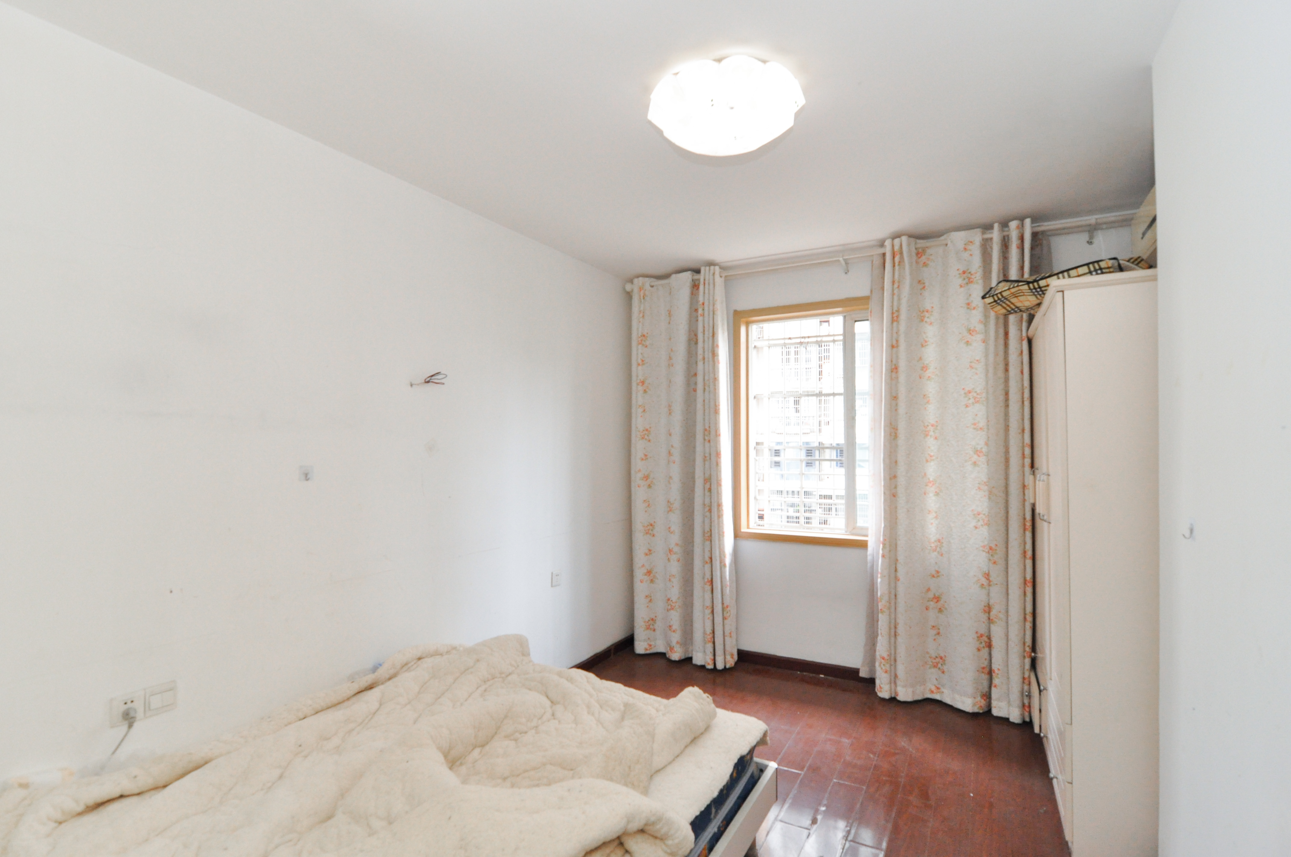 玛依拉山庄  3室2厅2卫    112.0万 玛依拉山庄  3室2厅2卫    112.0万其他