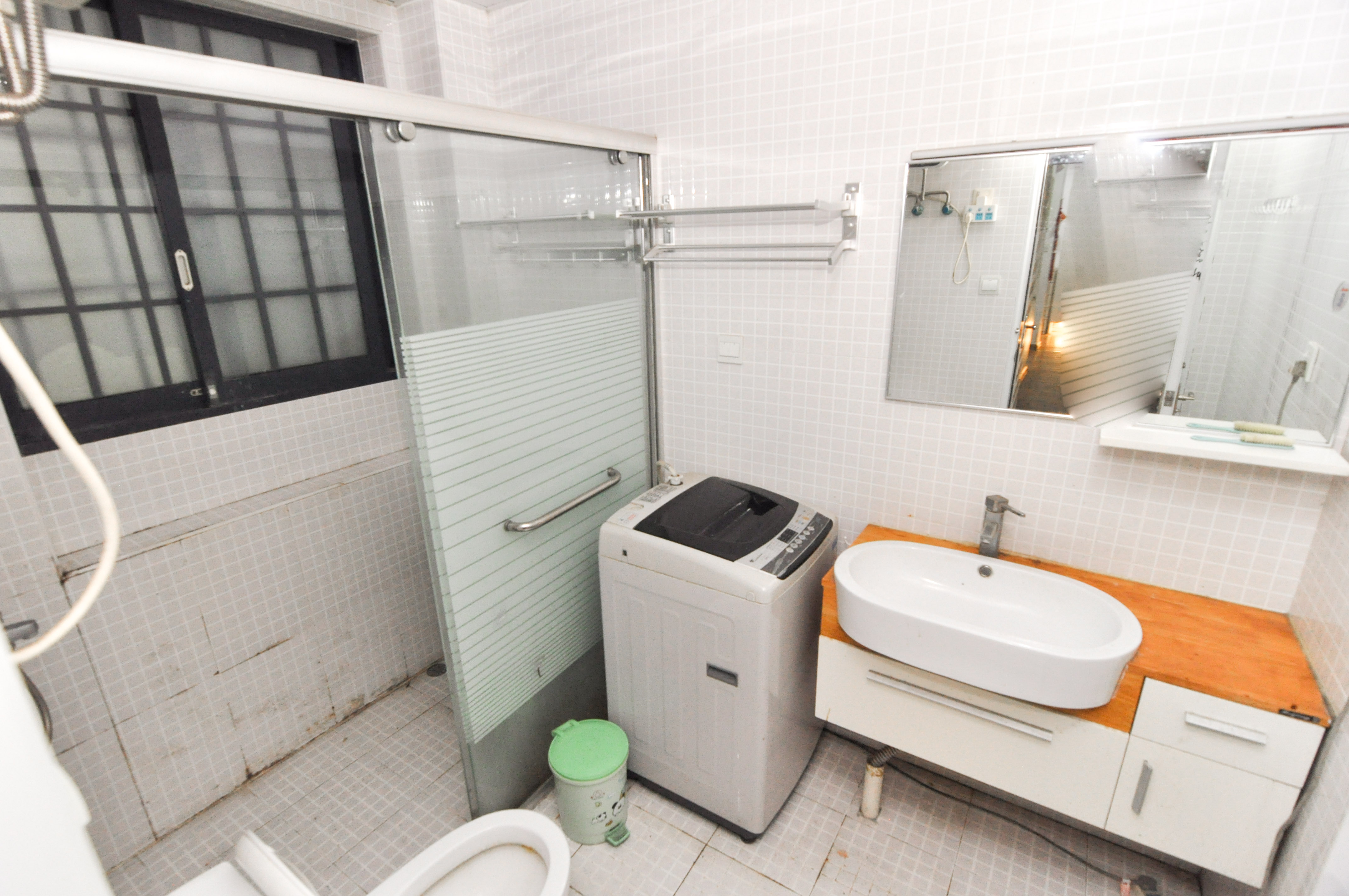 西子湖畔沃府  3室2厅2卫   158.00万卫生间