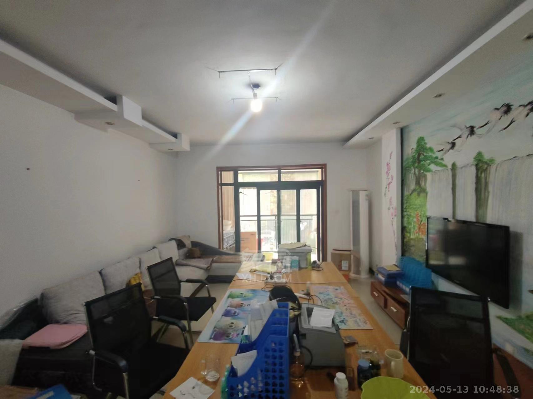 莱茵小镇  4室2厅2卫   2000.00元/月室内图