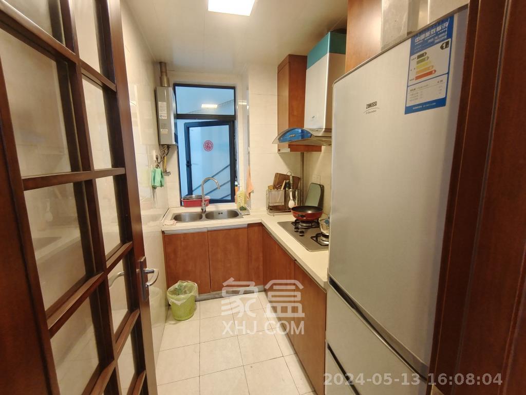 阳光100三期  3室2厅2卫   3200.00元/月室内图