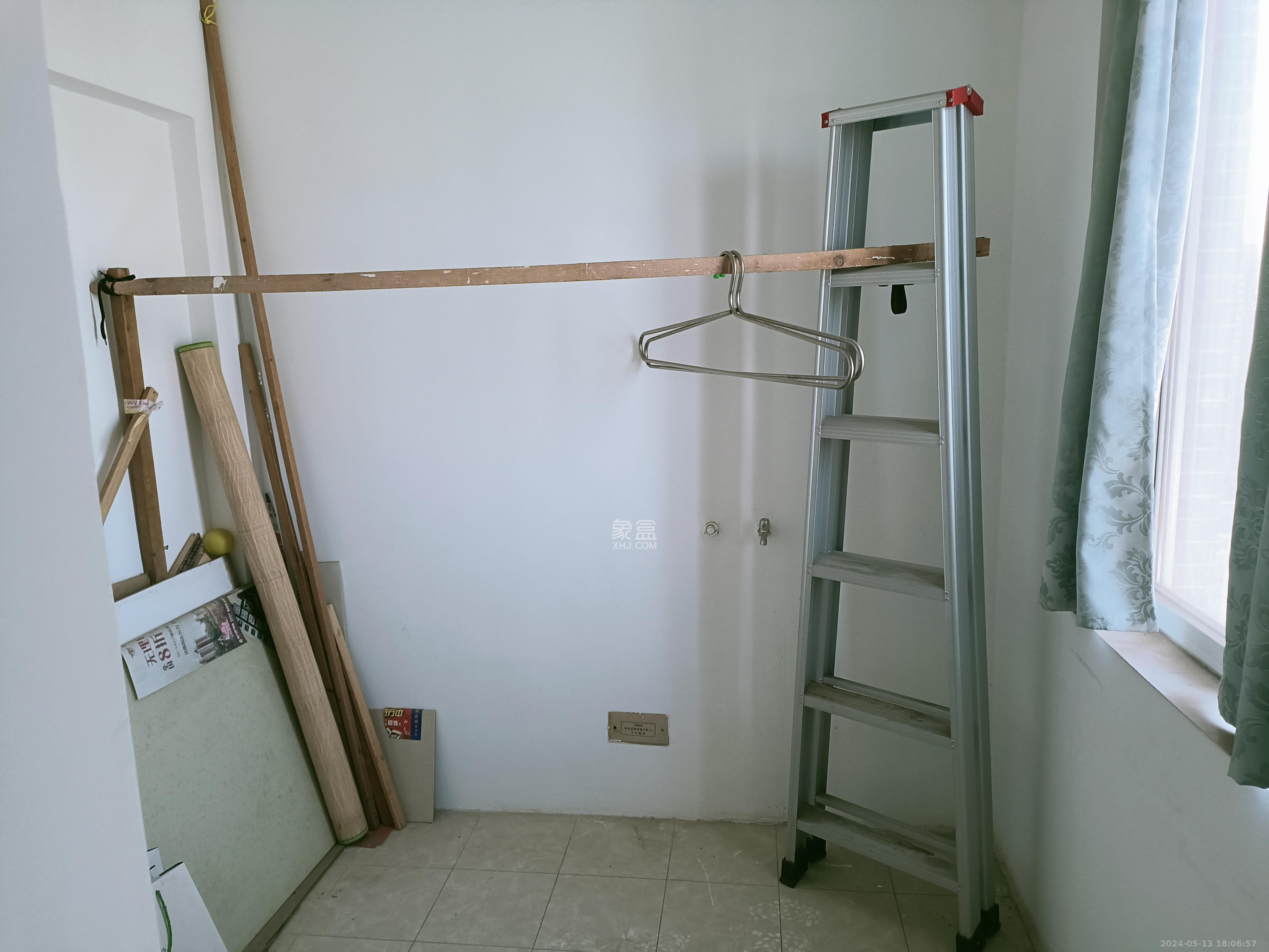 楚天馨苑  3室2厅2卫   2000.00元/月室内图