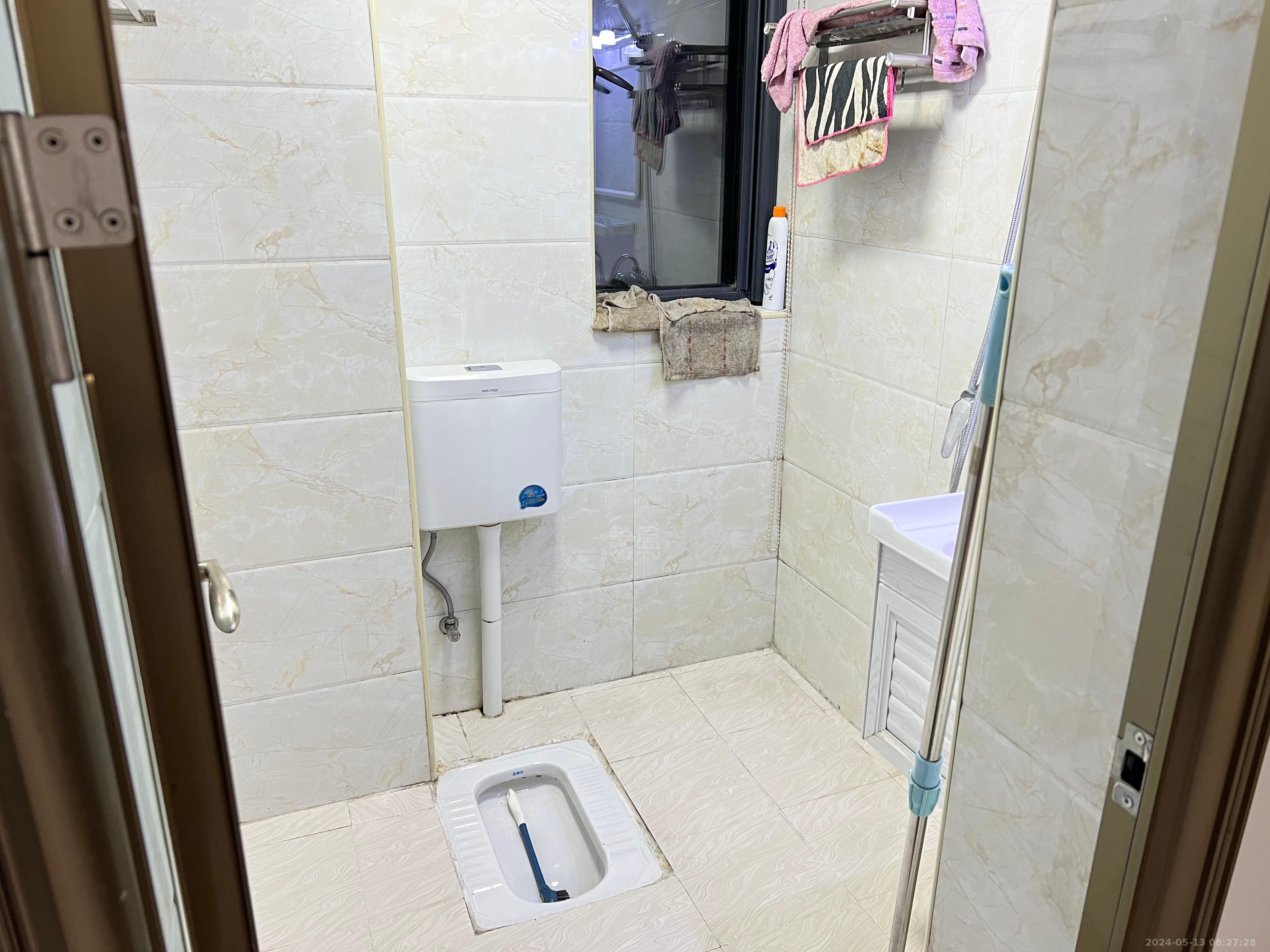 华晨御园  2室2厅1卫   1800.00元/月室内图