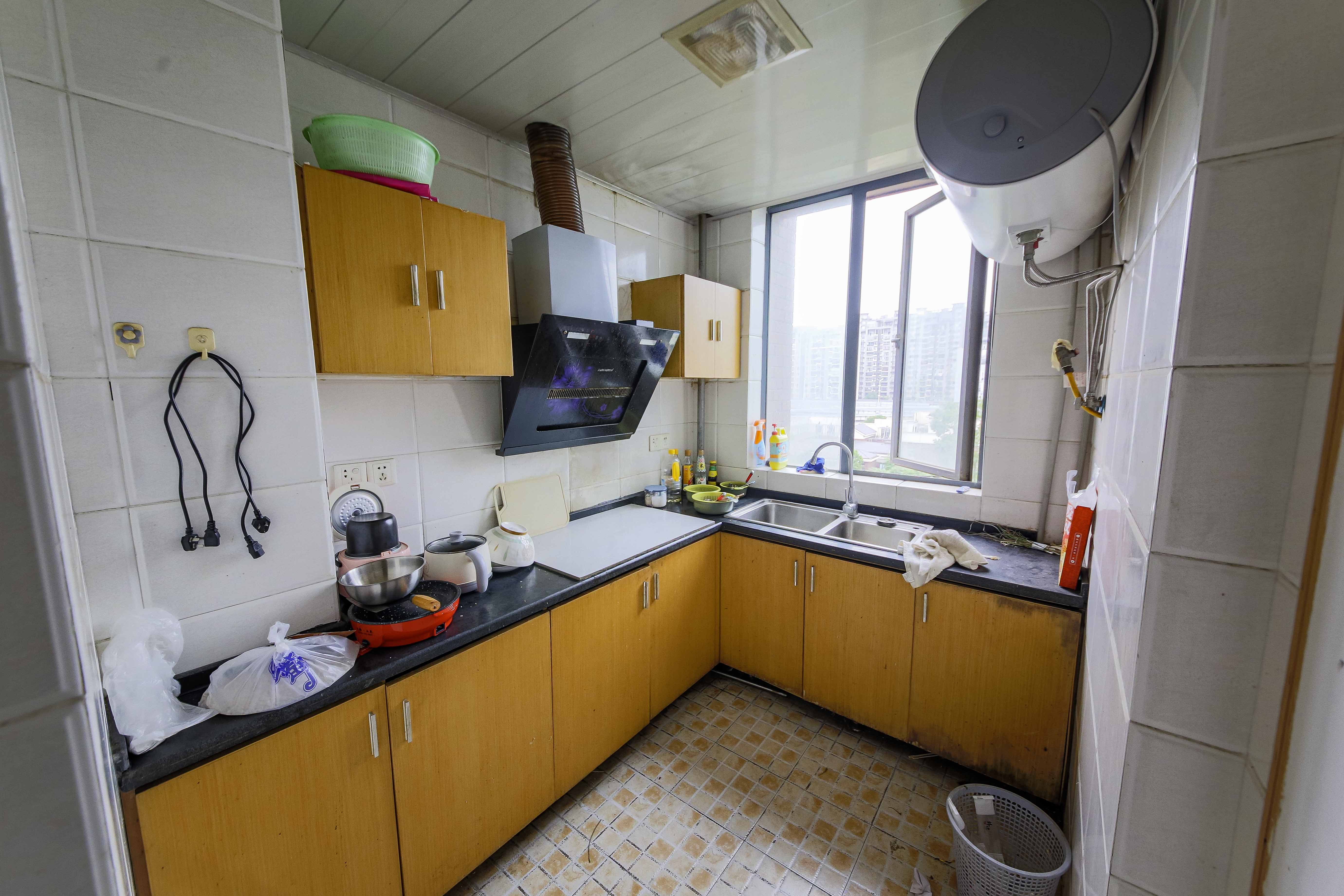 奥林匹克花园  3室2厅2卫    110.5万 奥林匹克花园  3室2厅2卫    110.5万厨房