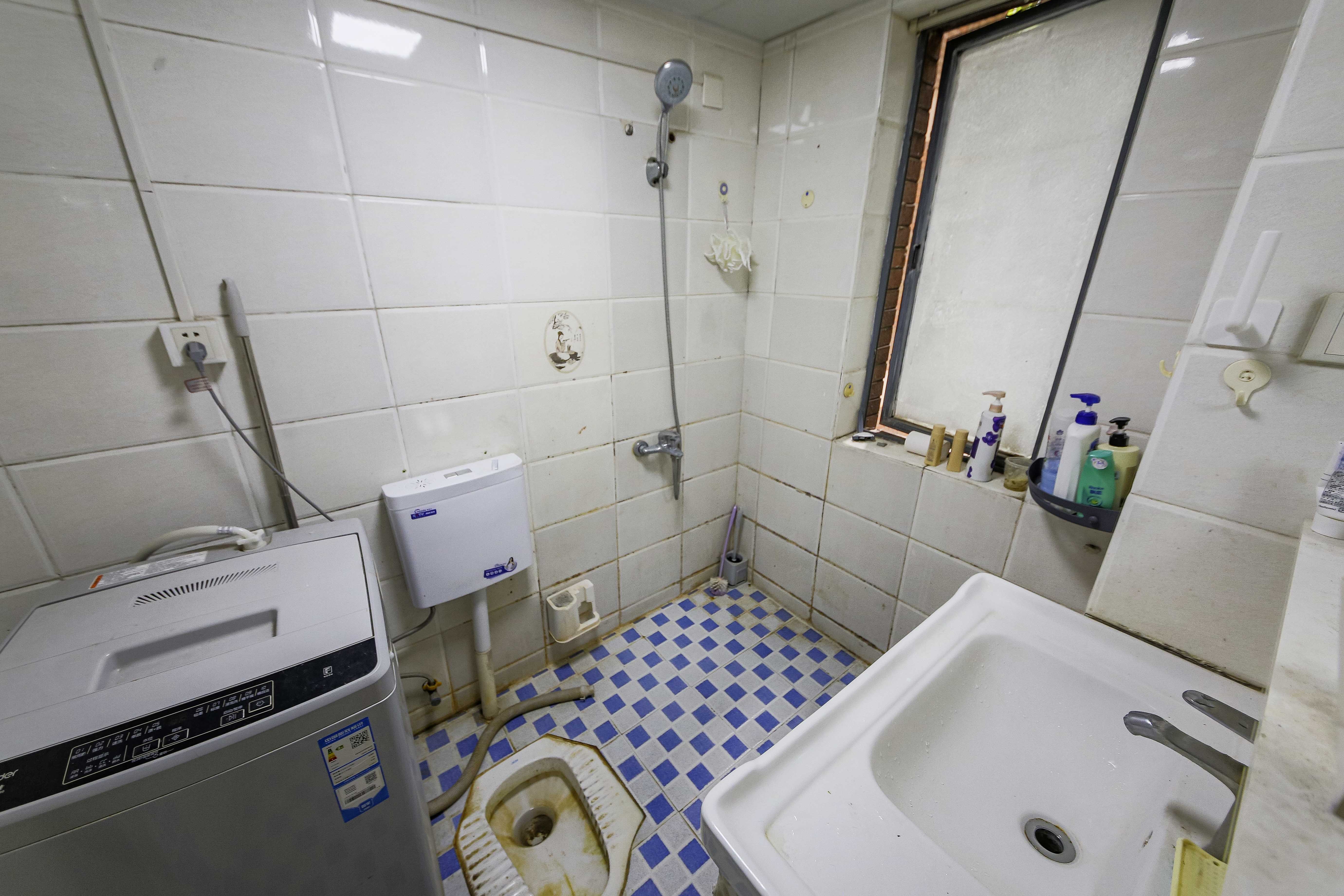 奥林匹克花园  3室2厅2卫    110.5万 奥林匹克花园  3室2厅2卫    110.5万卫生间