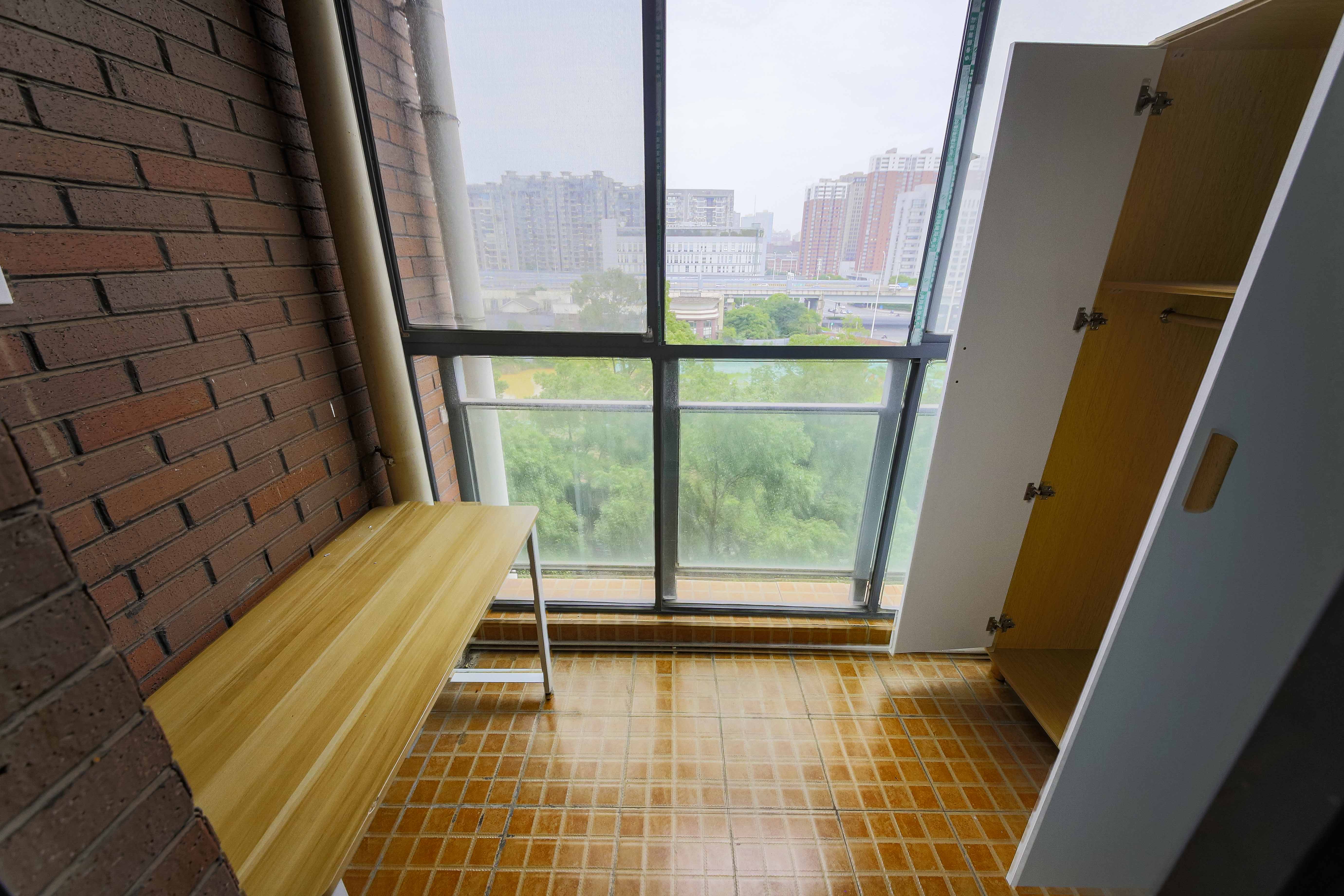 奥林匹克花园  3室2厅2卫    110.5万 奥林匹克花园  3室2厅2卫    110.5万阳台