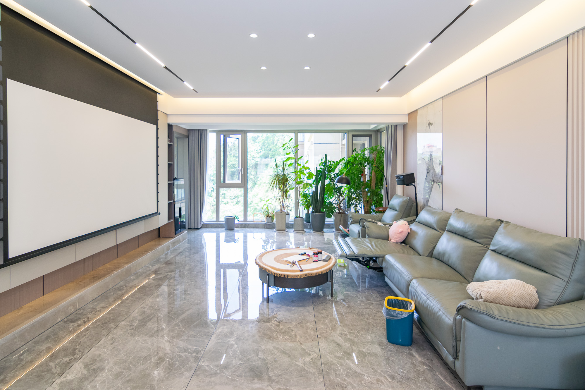 润和谷山郡(悦禧山庄水榭花都)  4室2厅2卫    190.0万 润和谷山郡(悦禧山庄水榭花都)  4室2厅2卫    190.0万客厅