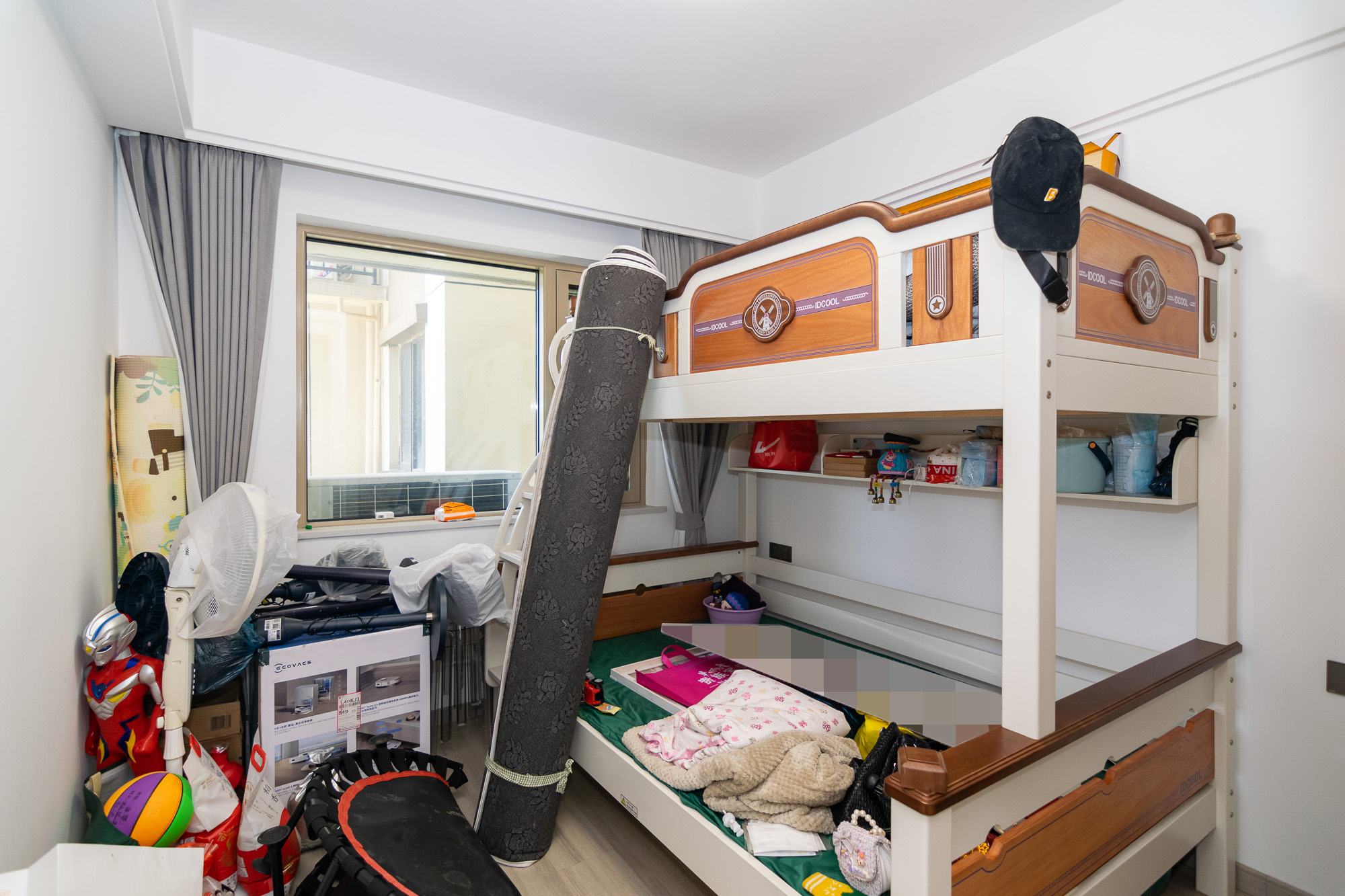 润和谷山郡(悦禧山庄水榭花都)  4室2厅2卫    190.0万 润和谷山郡(悦禧山庄水榭花都)  4室2厅2卫    190.0万卧室