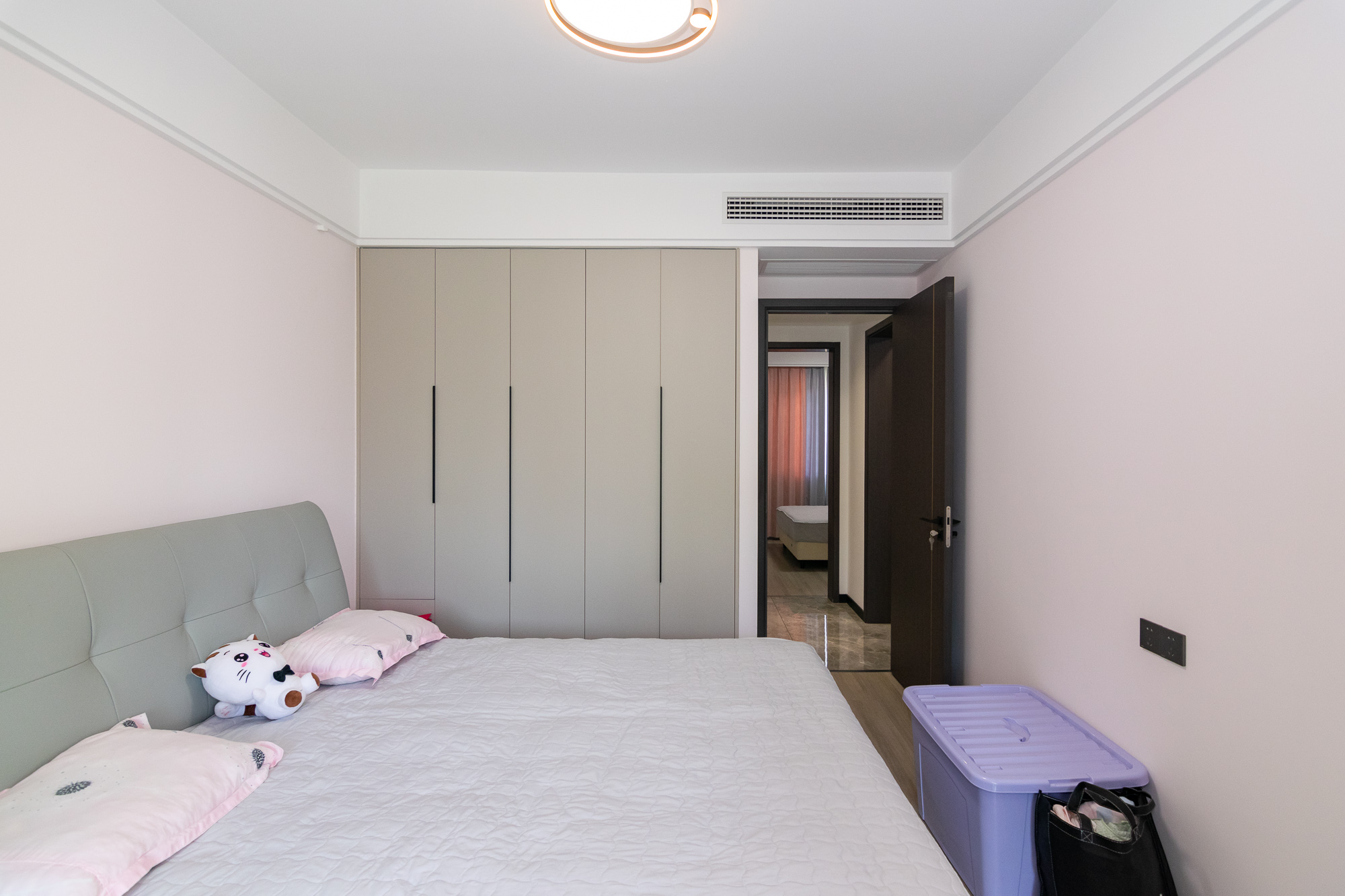 润和谷山郡(悦禧山庄水榭花都)  4室2厅2卫    190.0万 润和谷山郡(悦禧山庄水榭花都)  4室2厅2卫    190.0万卧室