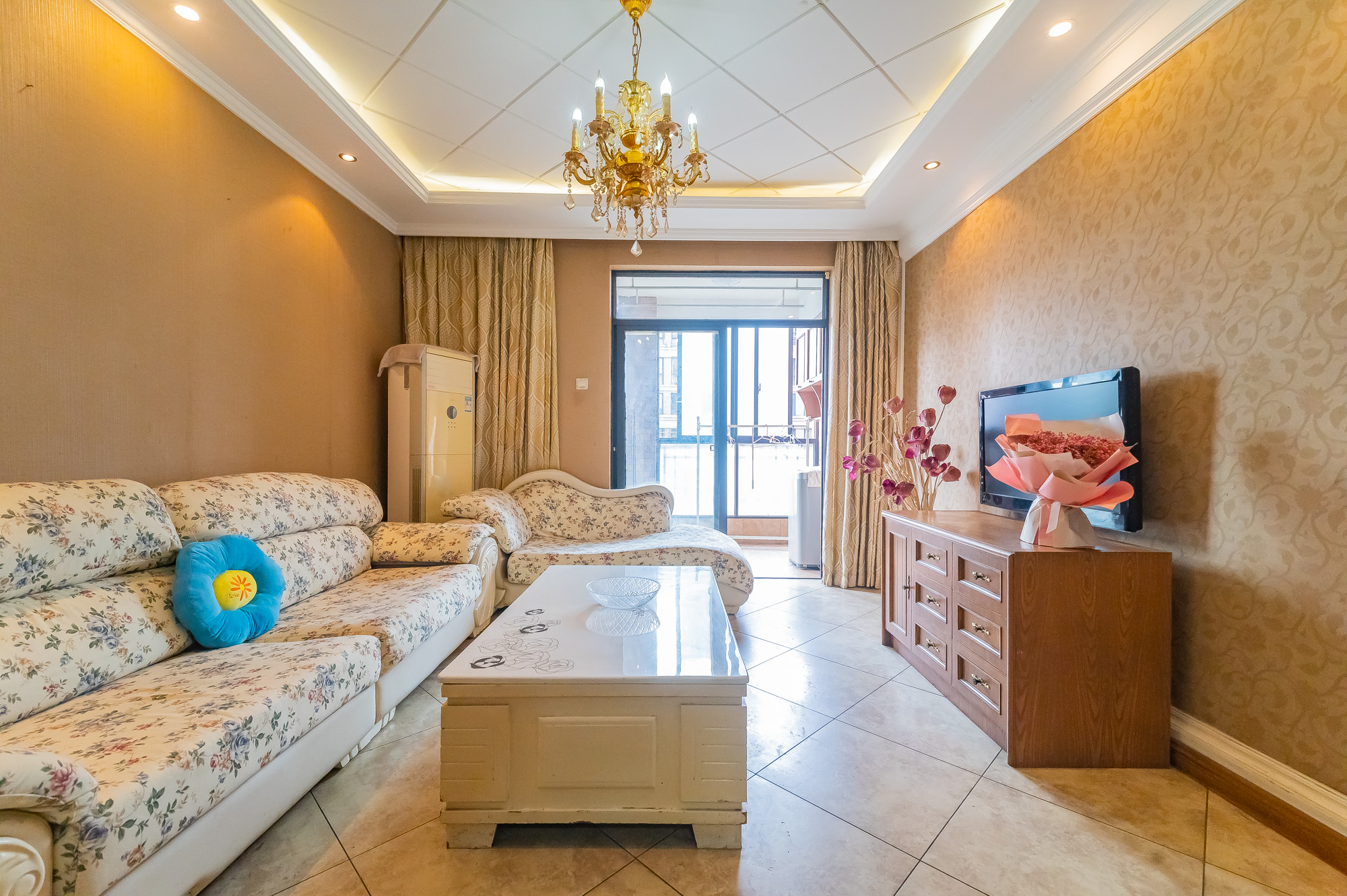 华润凤凰城一期 2室2厅1卫 60.0万 华润凤凰城一期 2室2厅1卫 60.0万客厅