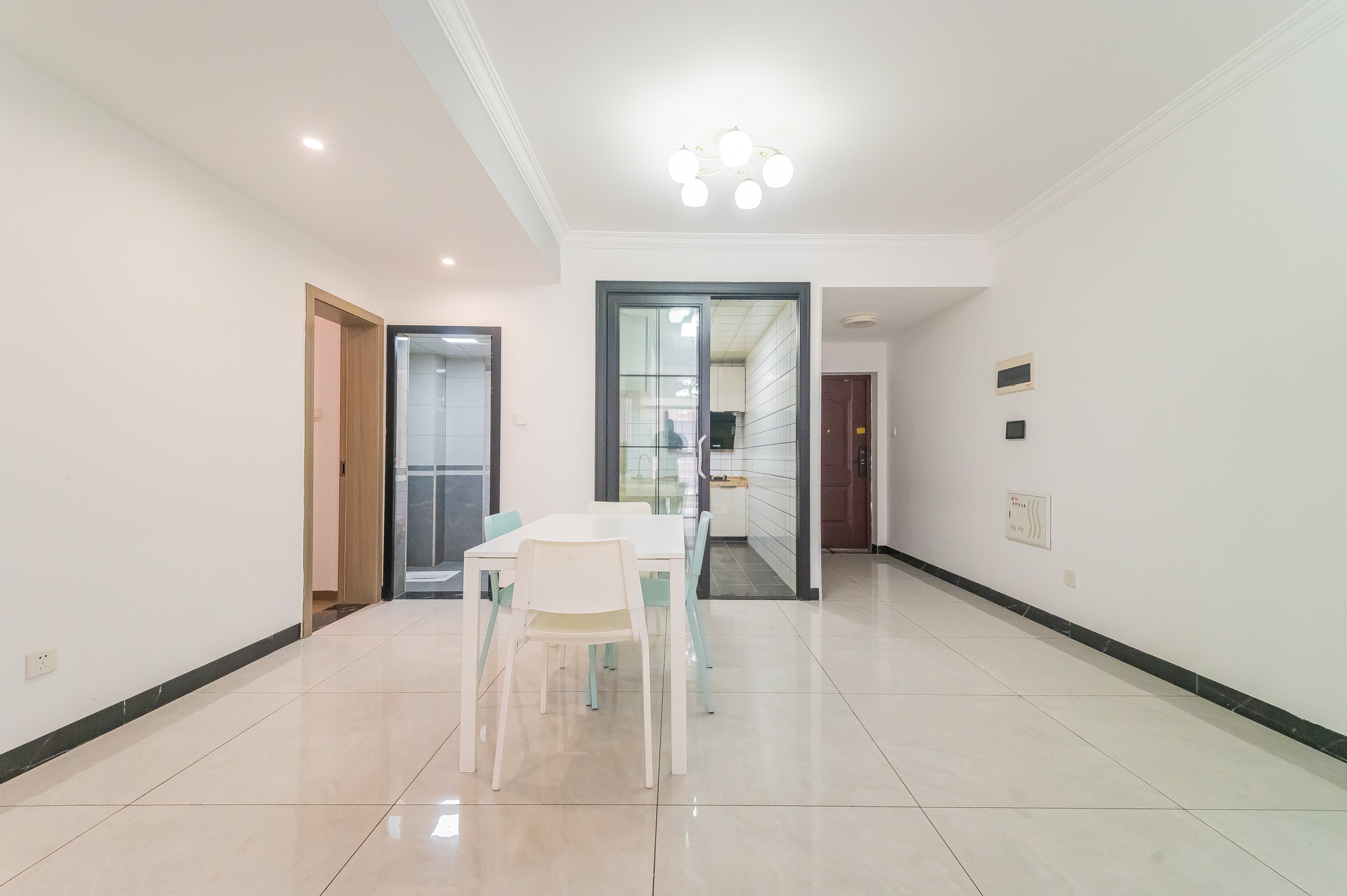 深业喜汇  3室2厅1卫    69.9万 深业喜汇  3室2厅1卫    69.9万客厅