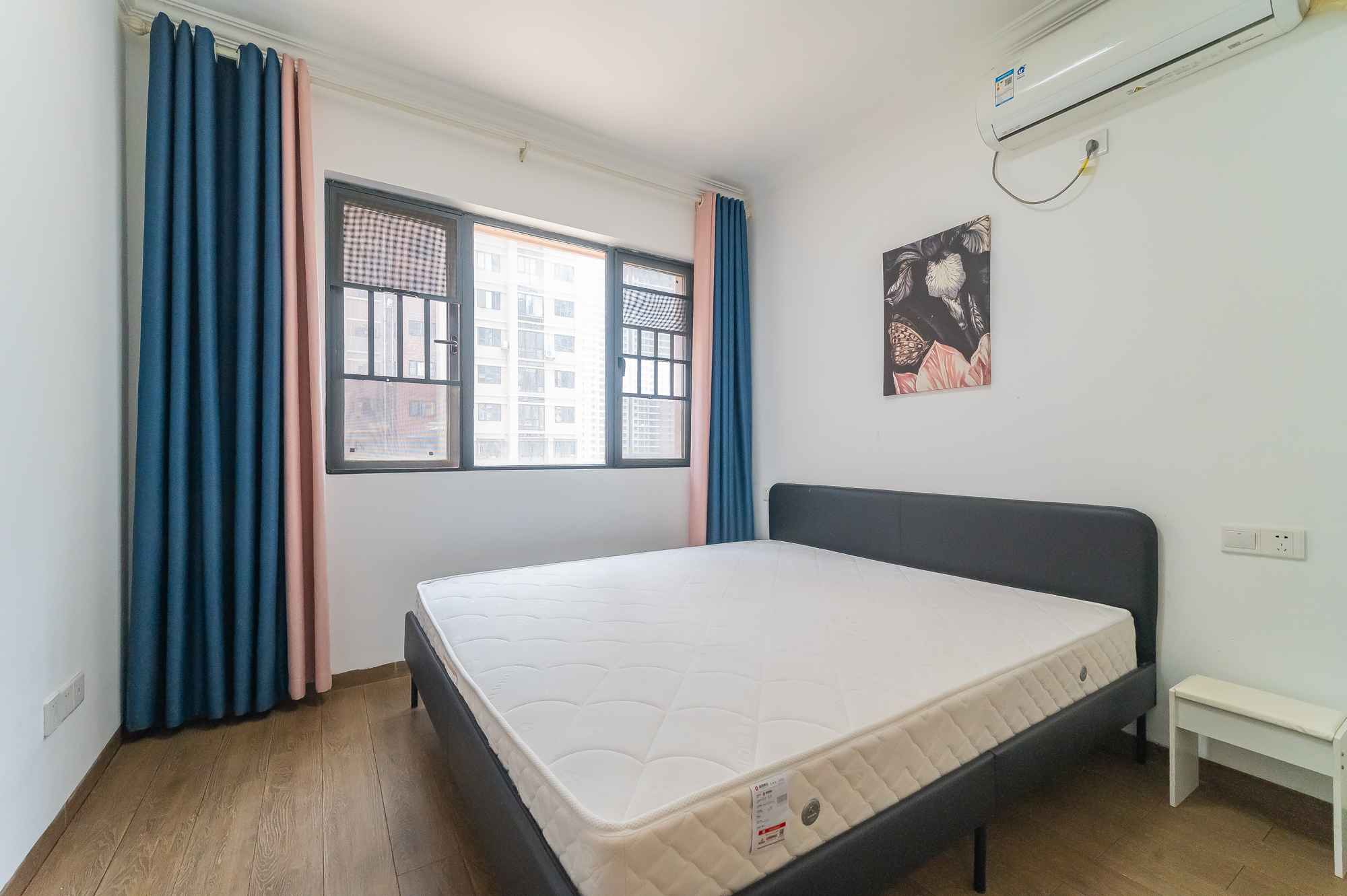 深业喜汇  3室2厅1卫    69.9万 深业喜汇  3室2厅1卫    69.9万卧室