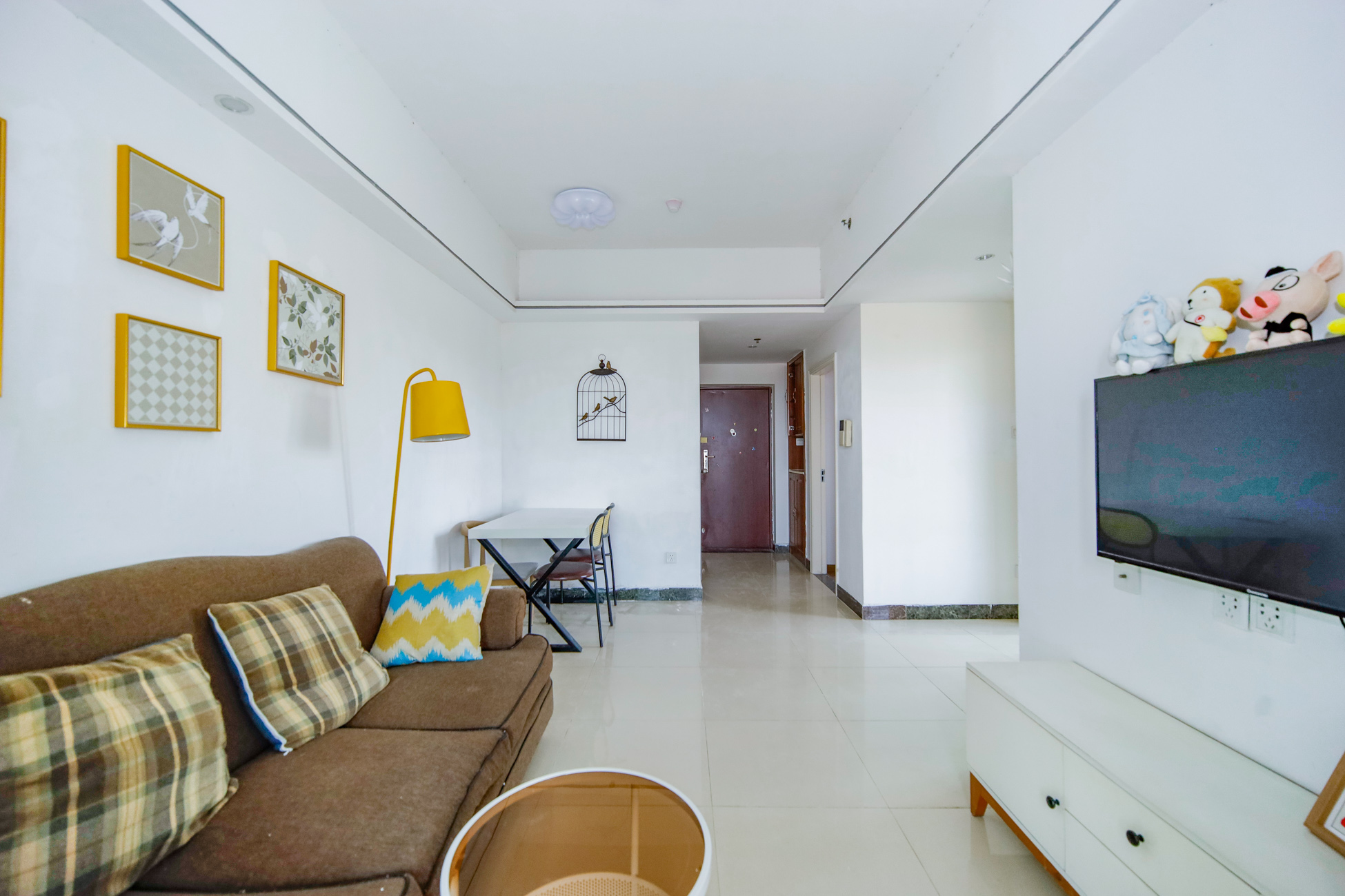 中建木莲工社 2室1厅1卫 45.0万 中建木莲工社 2室1厅1卫 45.0万客厅