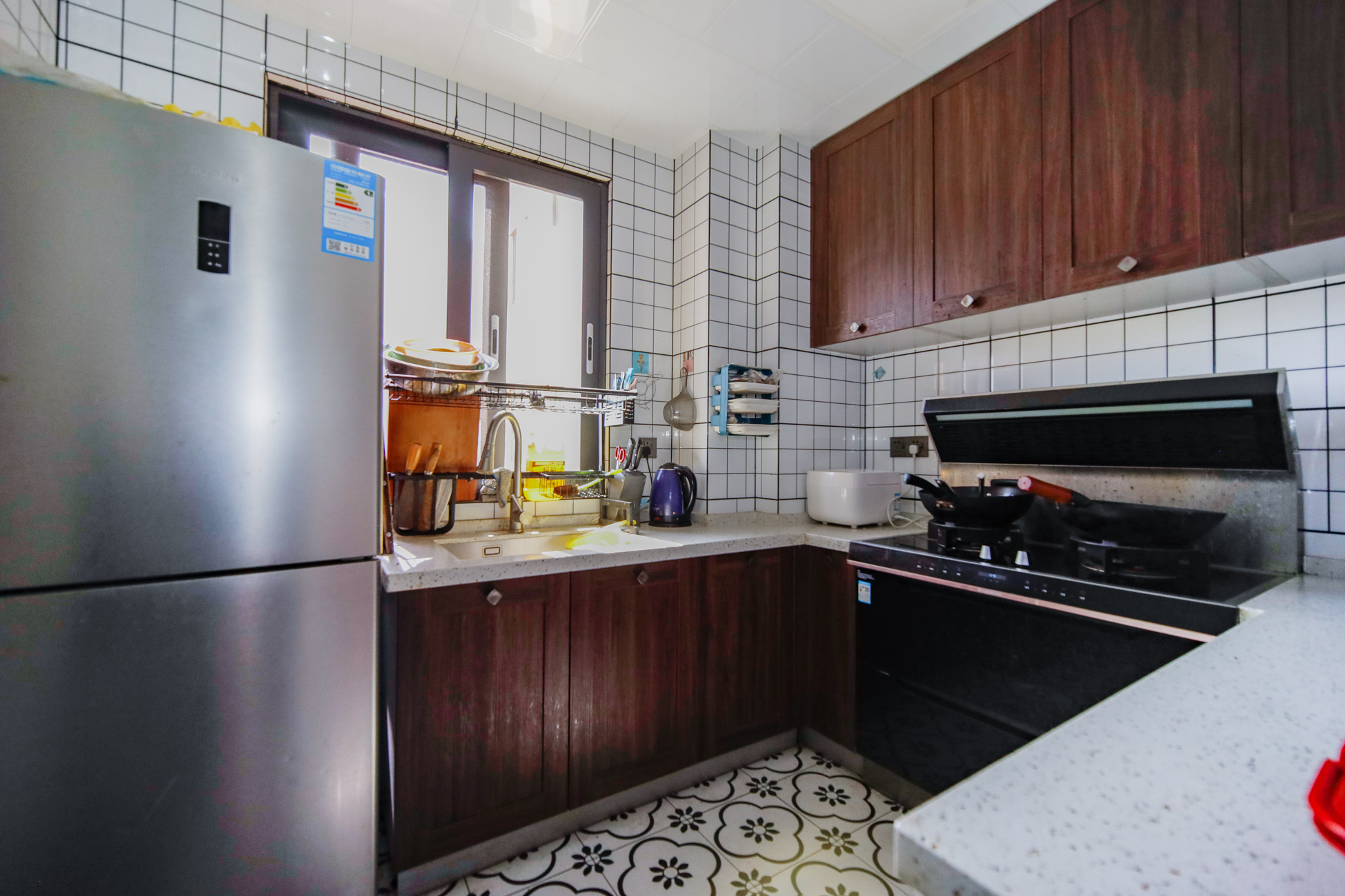 中国铁建18公馆(常青嘉苑)  3室2厅2卫    90.0万 中国铁建18公馆(常青嘉苑)  3室2厅2卫    90.0万厨房