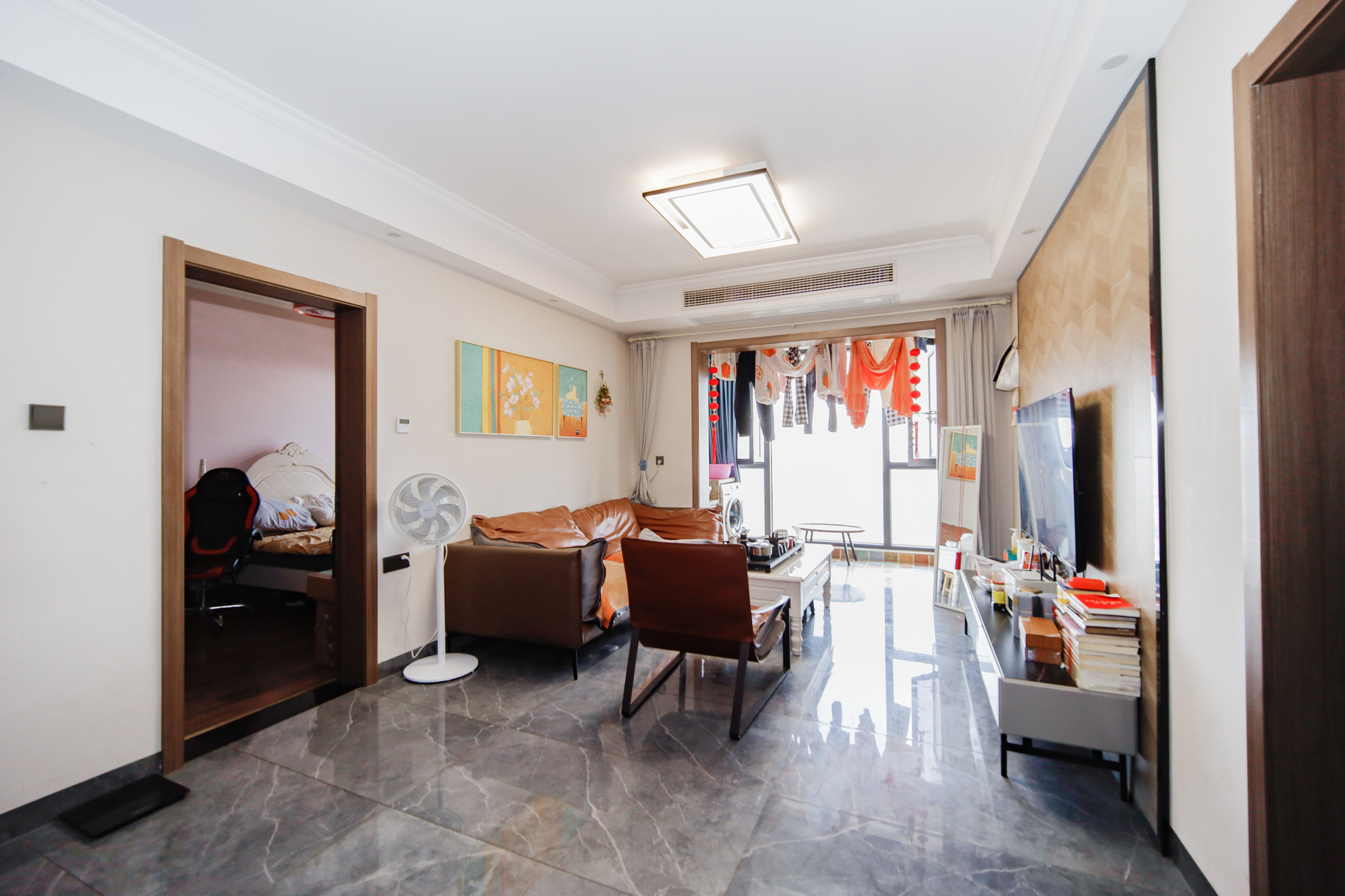 中国铁建18公馆(常青嘉苑)  3室2厅2卫    90.0万 中国铁建18公馆(常青嘉苑)  3室2厅2卫    90.0万客厅